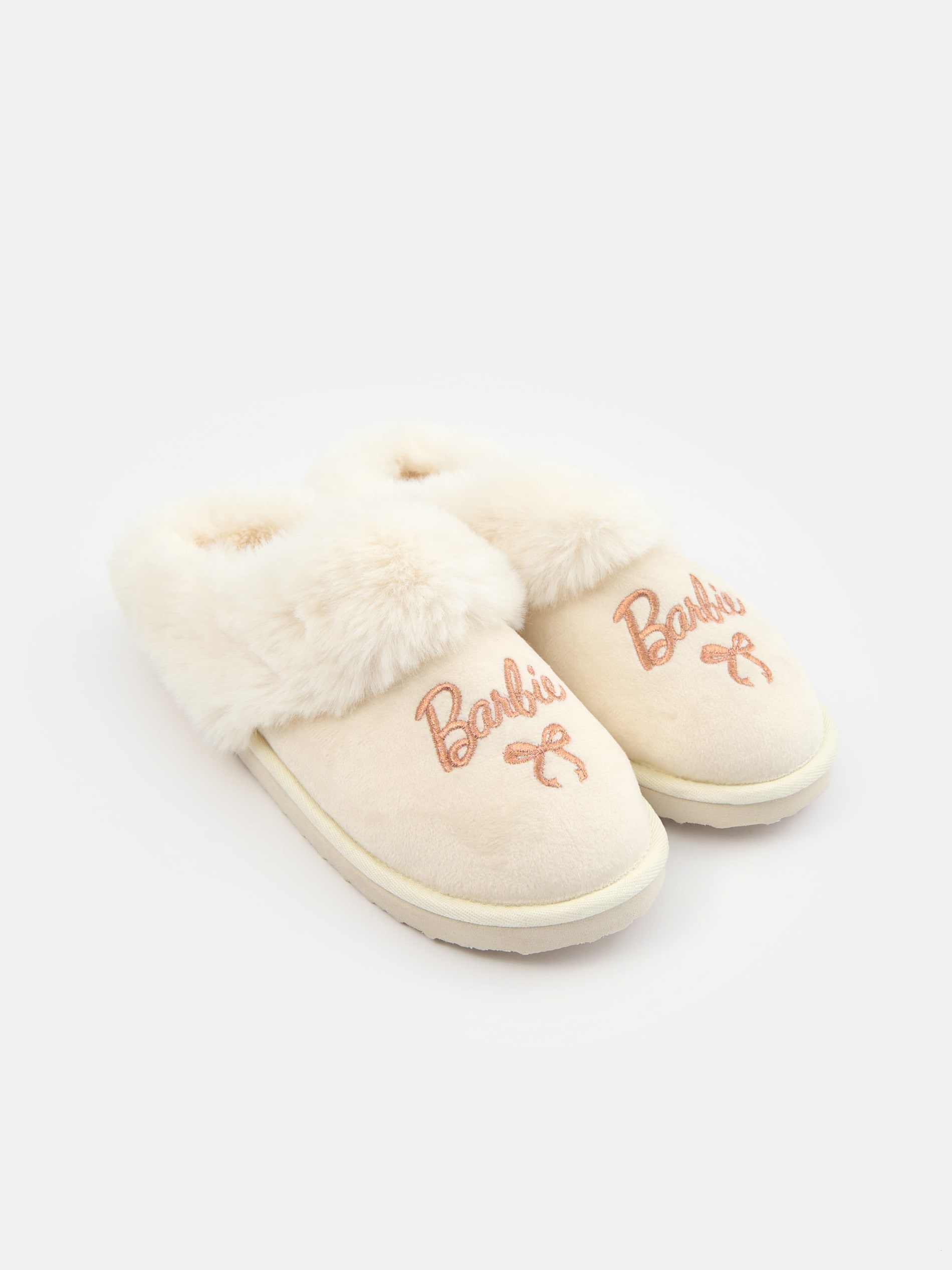 Sinsay - Παντόφλες με τεχνητό γούνινο Barbie - κρεμ φωτογραφία