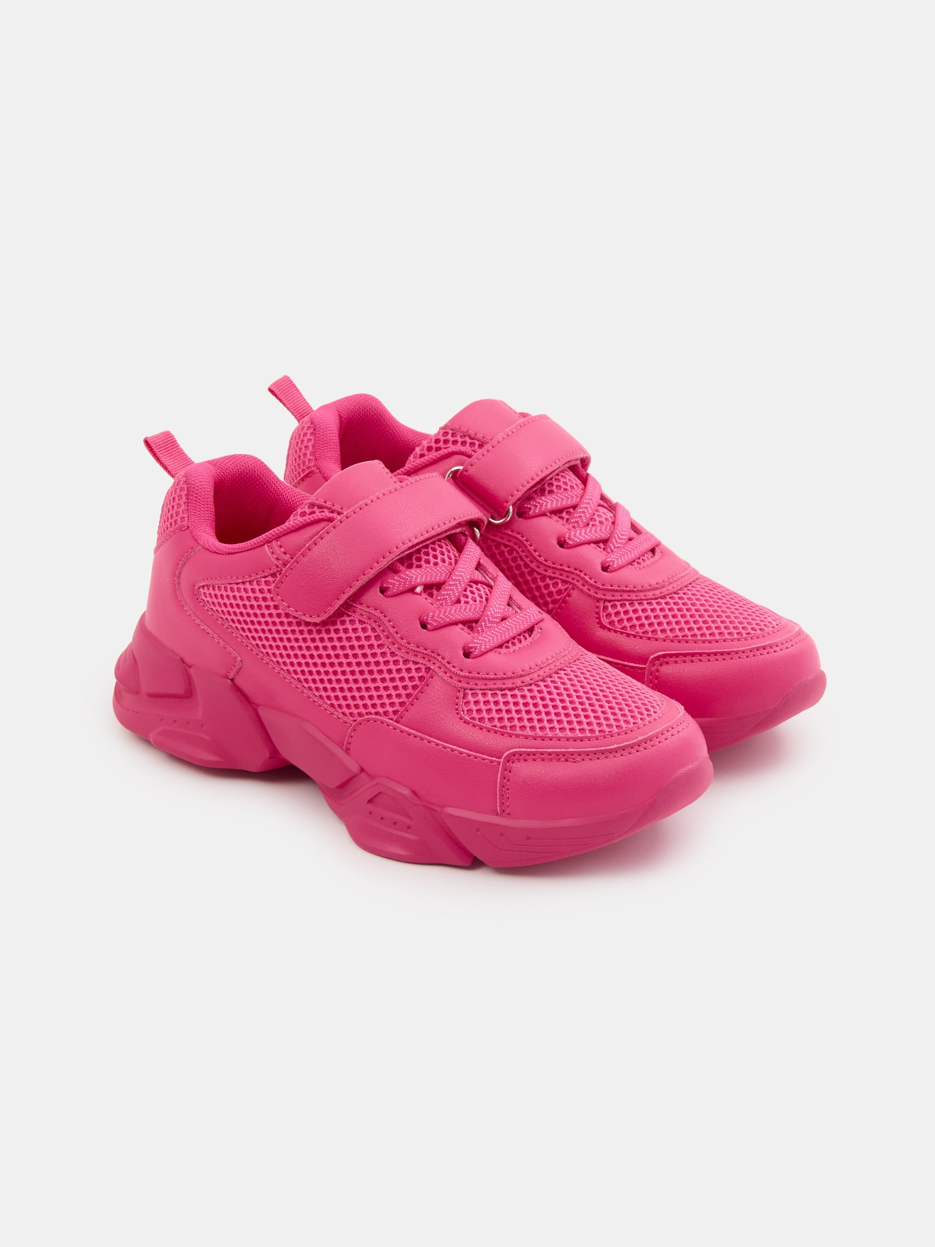 Sneakersy zapinane na rzep i elastycznymi sznurówkami