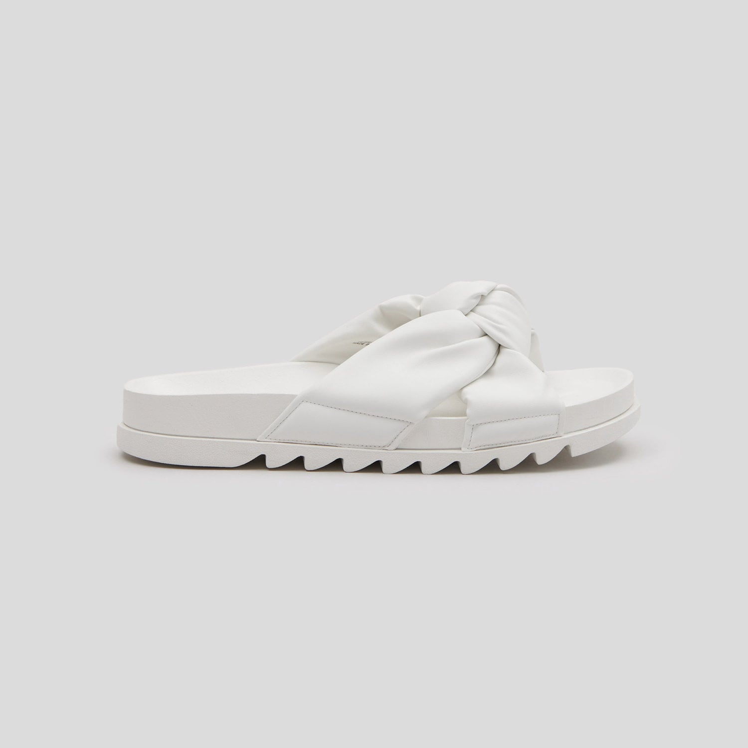 Sinsay - Saboti - Alb