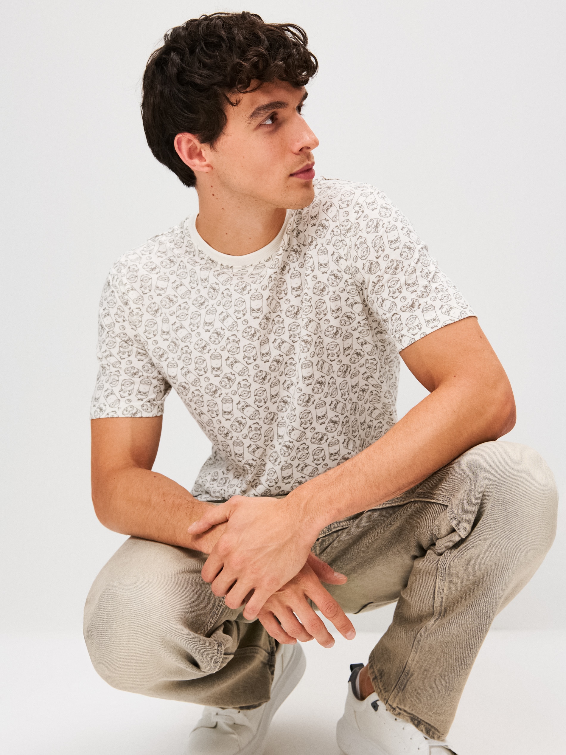 Sinsay - Βαμβακερό μπλουζάκι Minions - κρεμ φωτογραφία