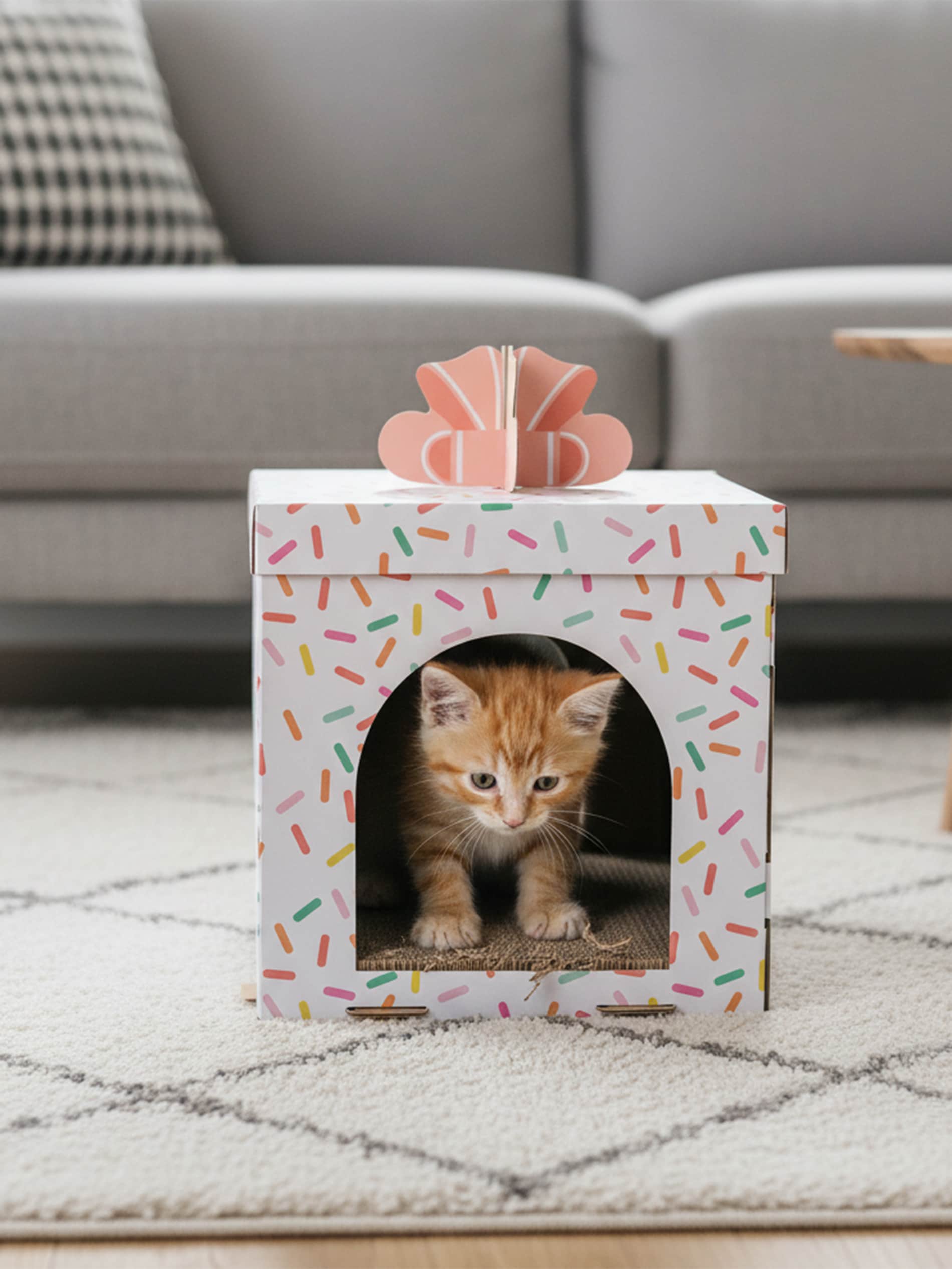 Sinsay - Σπιτάκι με ξύστρα για γάτα - πολυχρωμο φωτογραφία