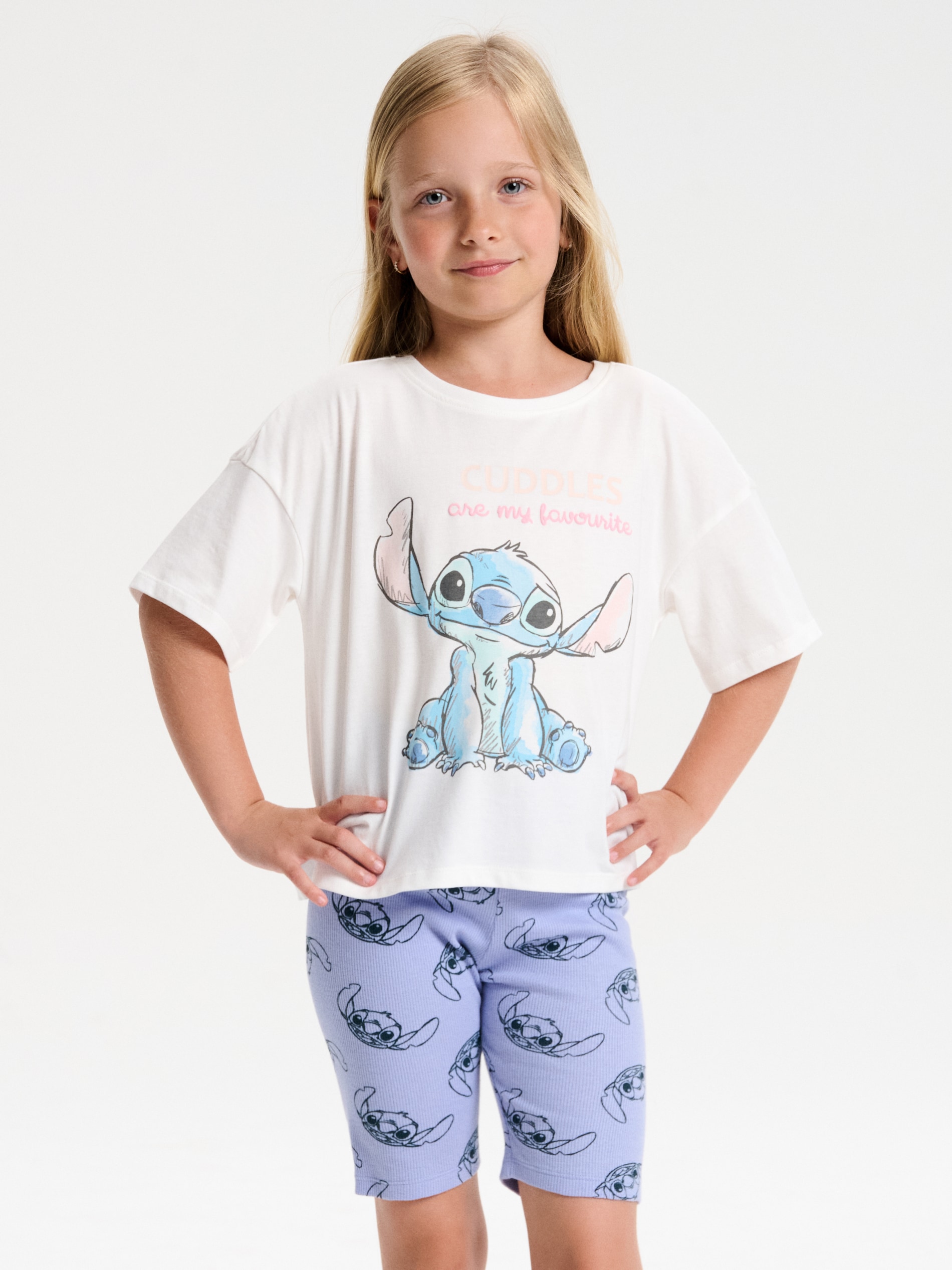 Sinsay - Piżama dwuczęściowa z nadrukiem na plecach Stitch - kremowy