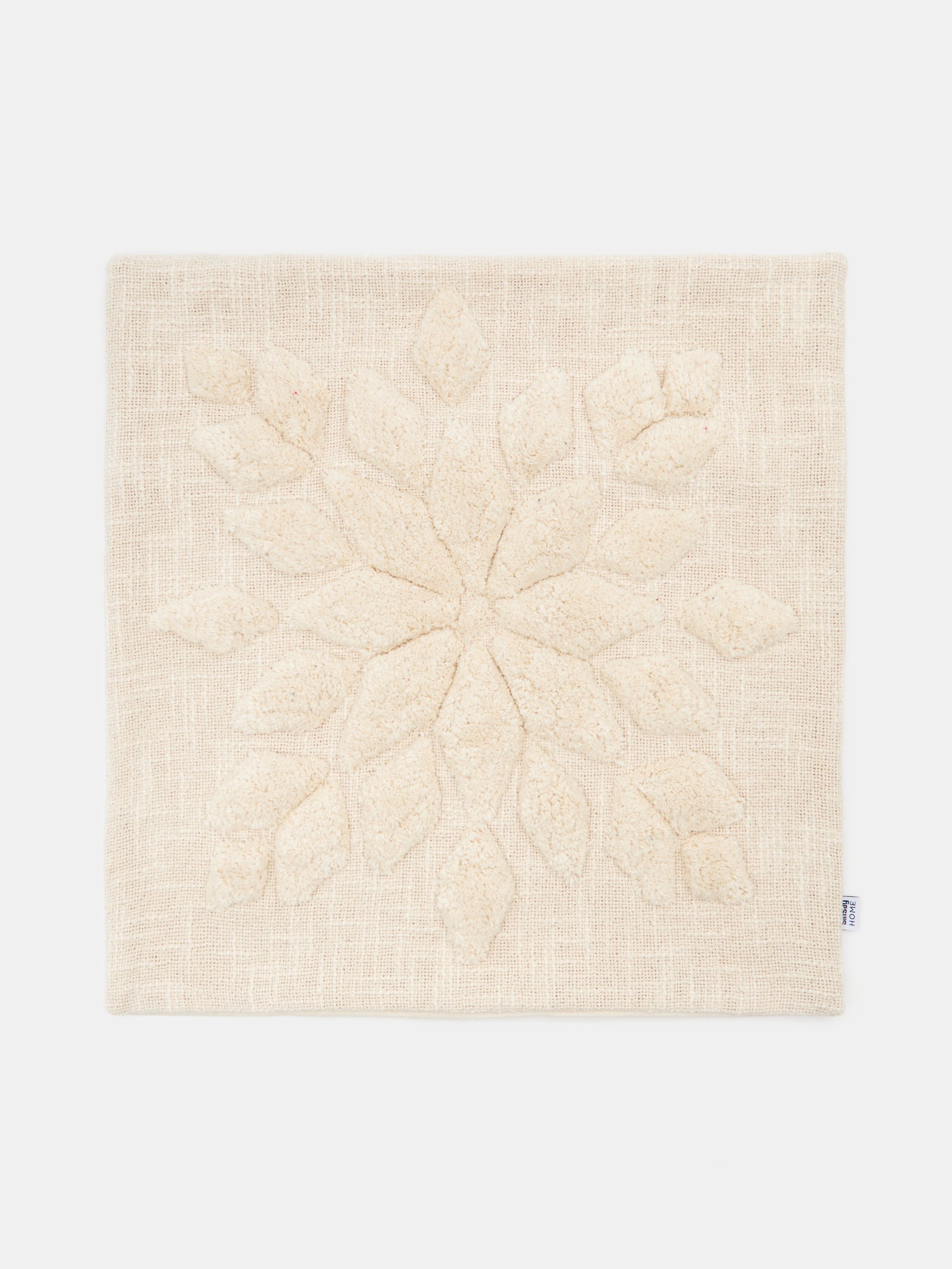 Sinsay - Μαξιλαροθήκη με σχέδιο χιονονιφάδας - κρεμ φωτογραφία