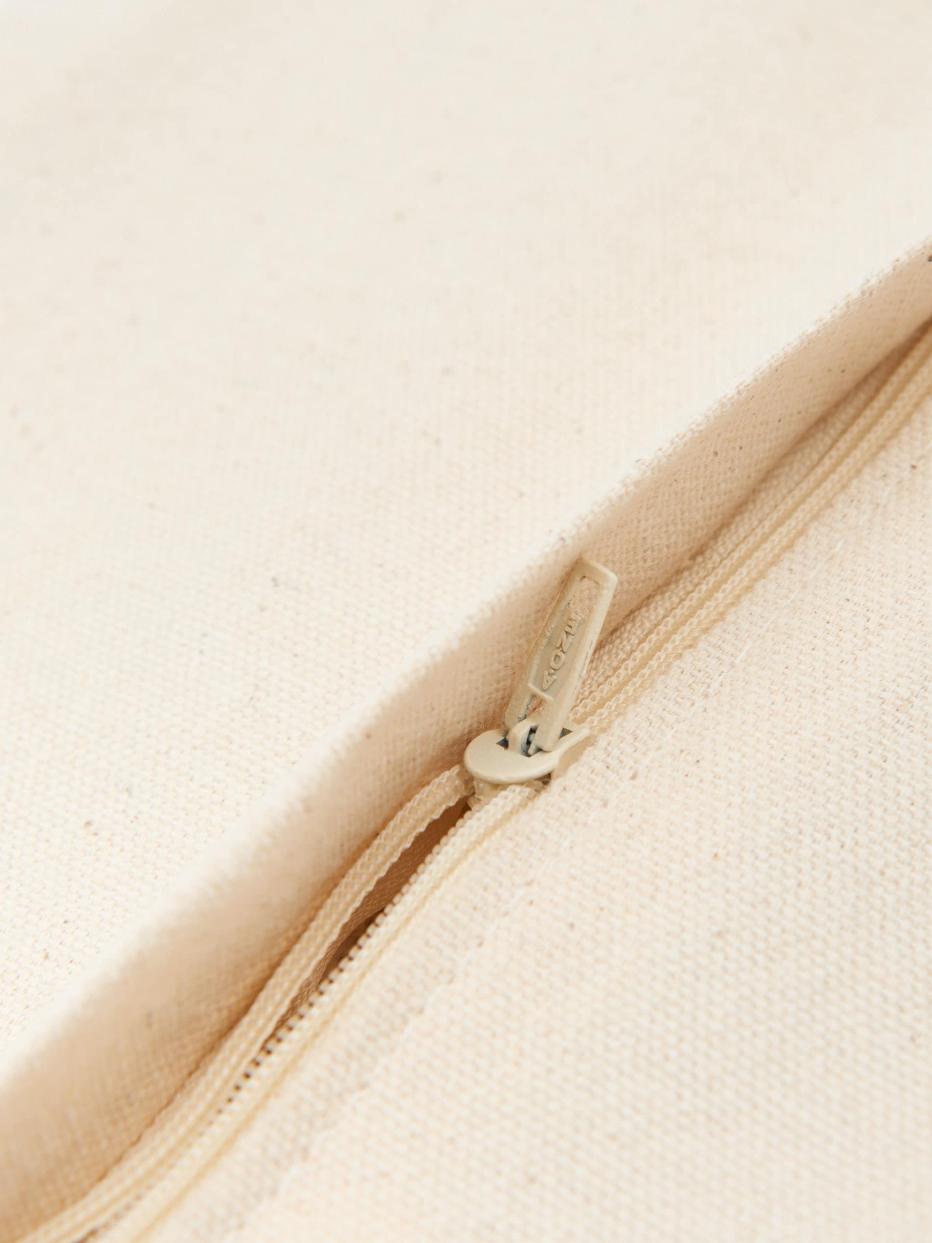 Sinsay - Μαξιλαροθήκη με σχέδιο από ταράνδο - κρεμ φωτογραφία