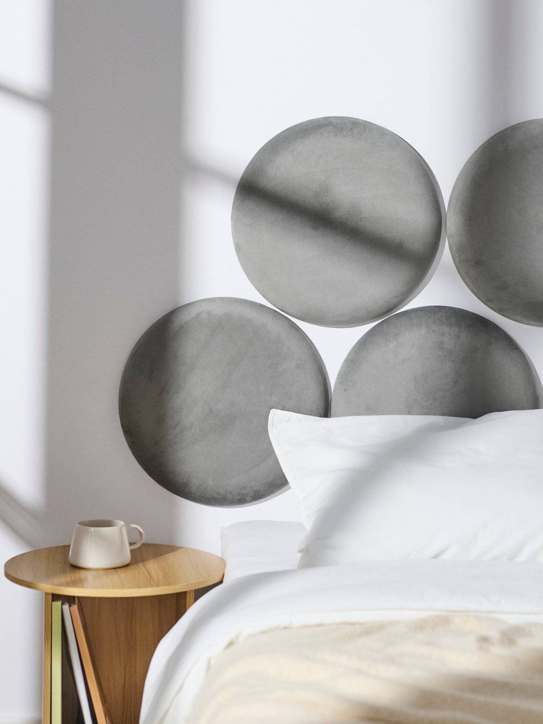 Sinsay - Ταπετσαρισμένο πάνελ με βελούδινη επένδυση - ανοιχτό γκρι φωτογραφία