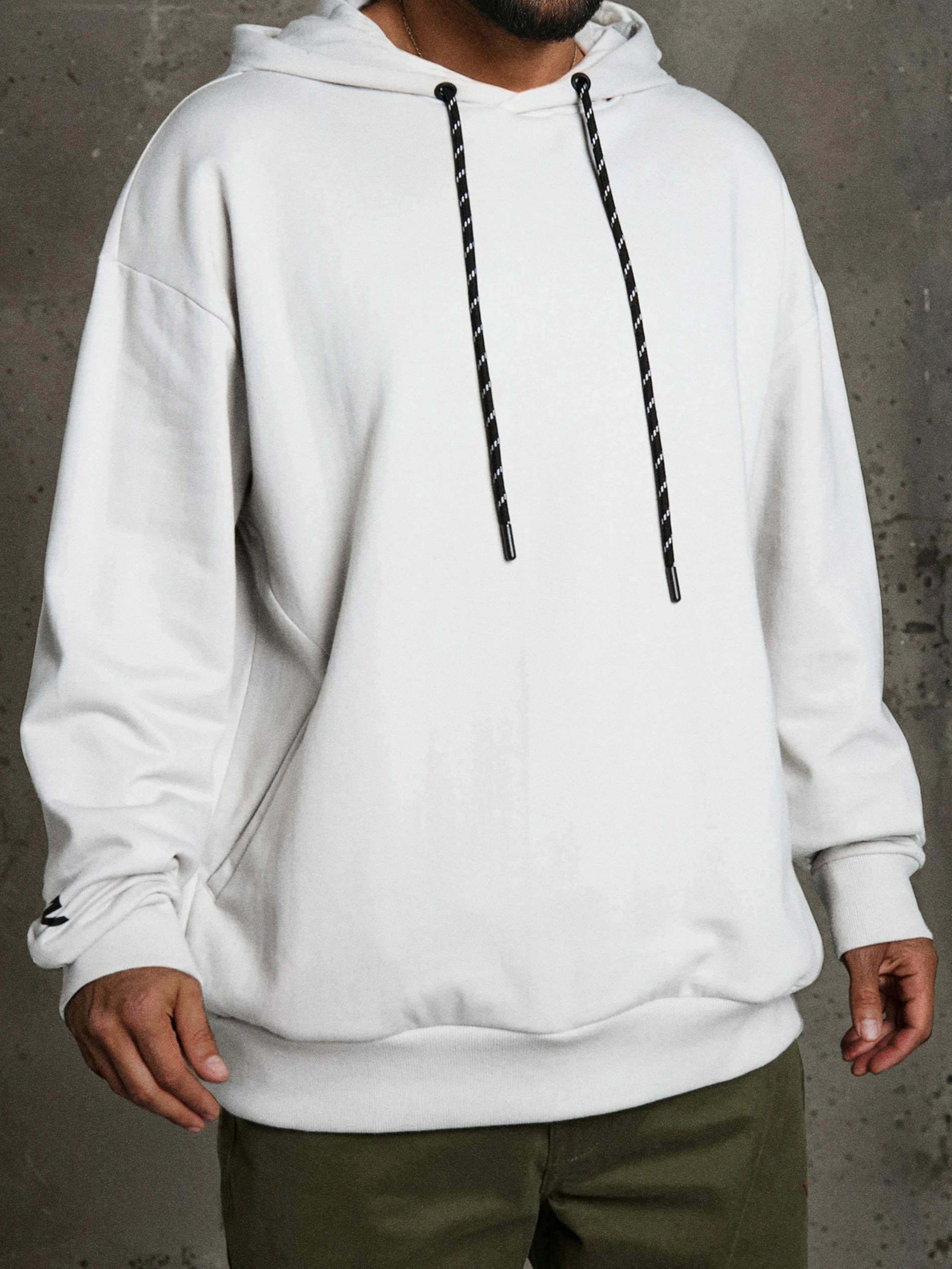 Sinsay - Bluza hoodie z kieszeniami - kremowy