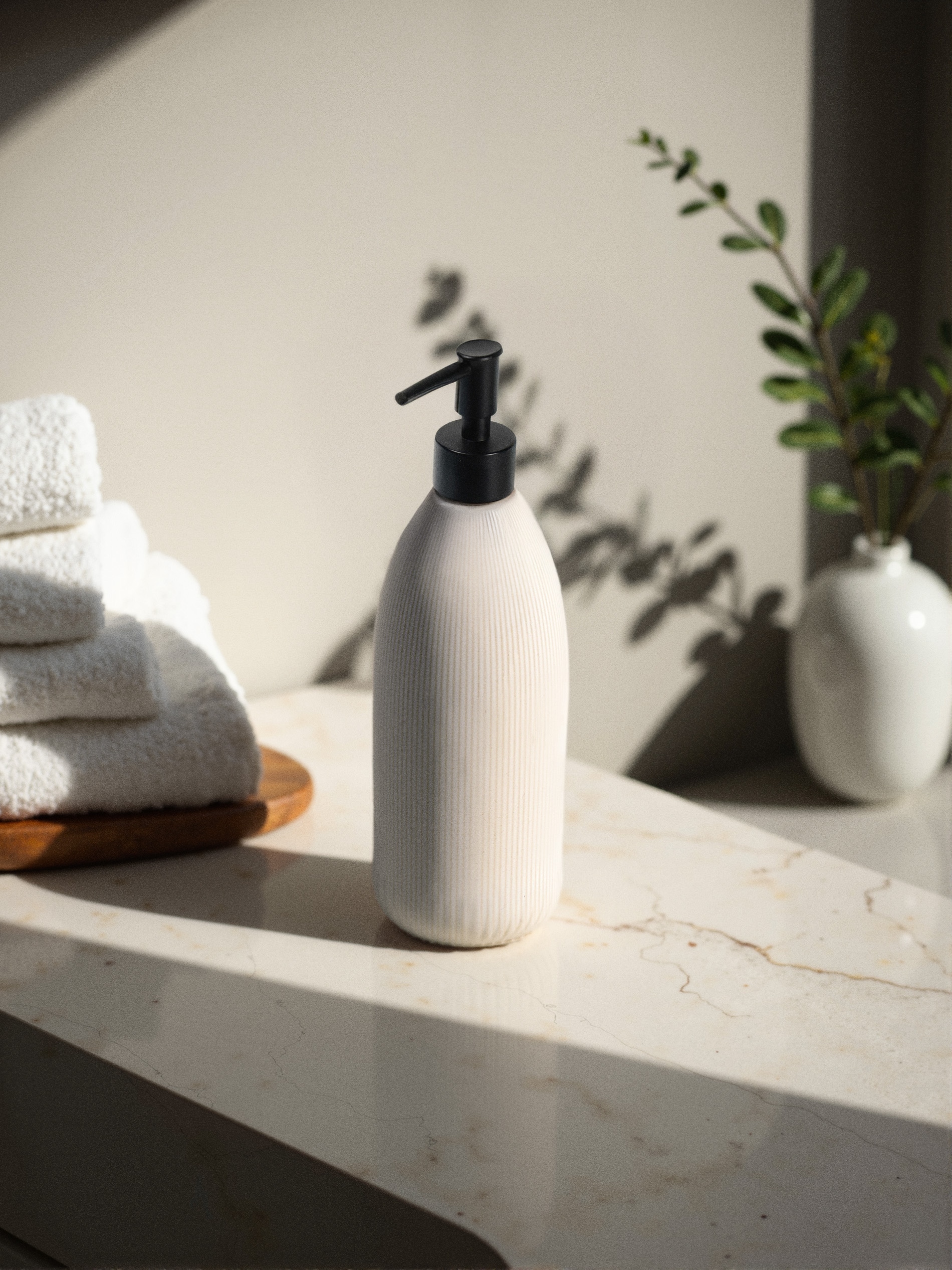 Sinsay - Διανεμητής σαπουνιού 800 ml - κρεμ φωτογραφία