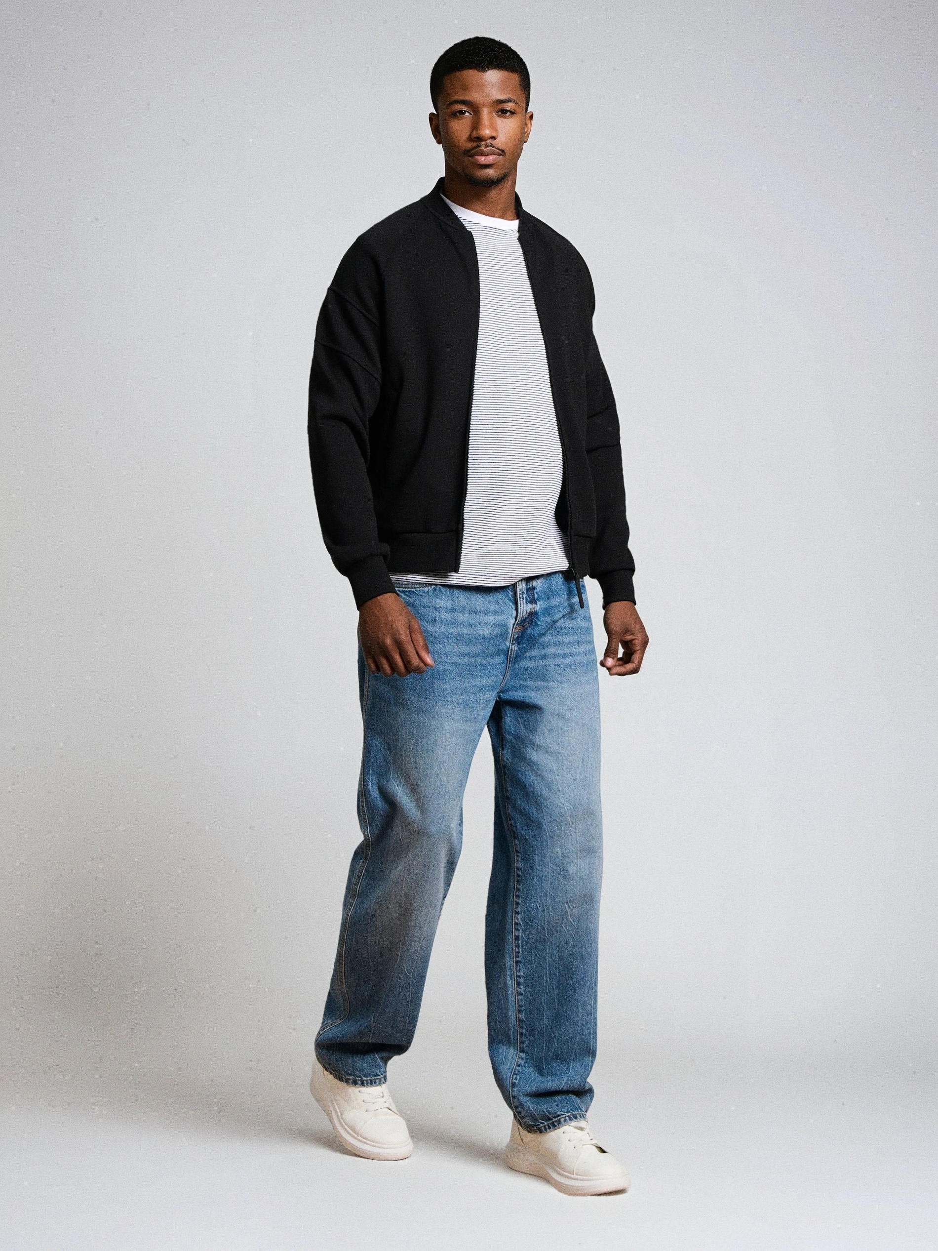 Sinsay - Φούτερ bomber - μαυρο φωτογραφία