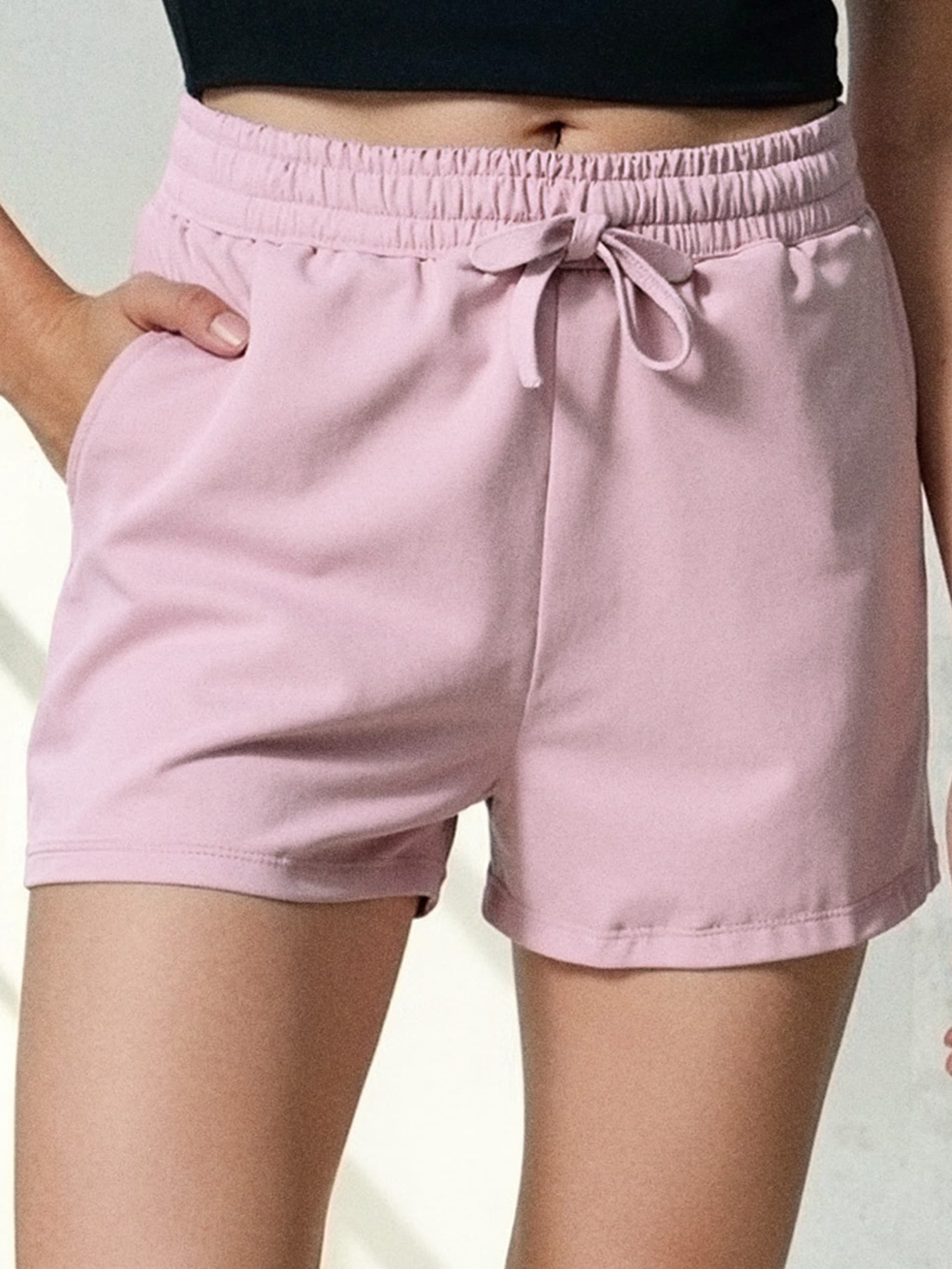 Sinsay - Szorty z wiązaniem w pasie soft touch - różowy