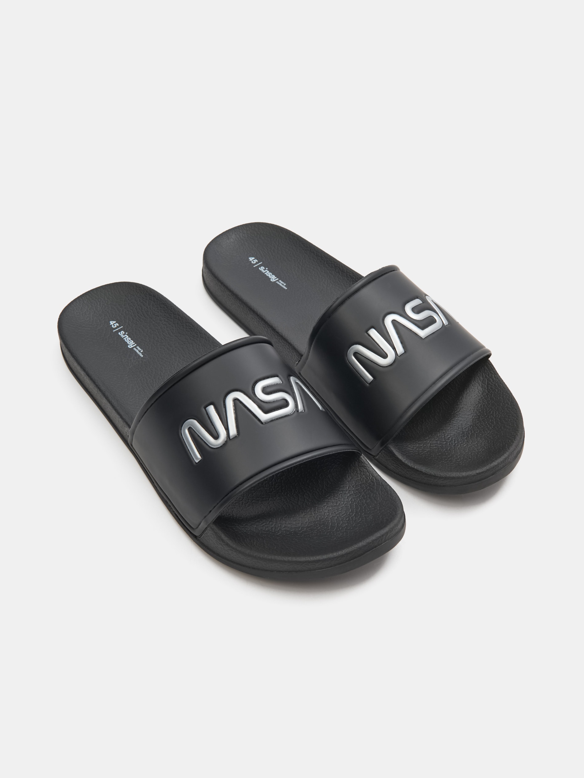 Sinsay - Σαγιονάρες NASA - μαυρο φωτογραφία