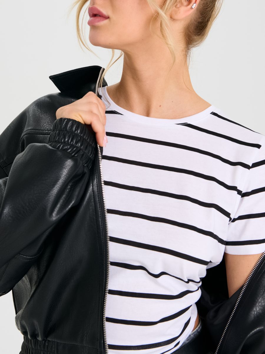 Bawełniana koszulka w paski - Inny - SINSAY