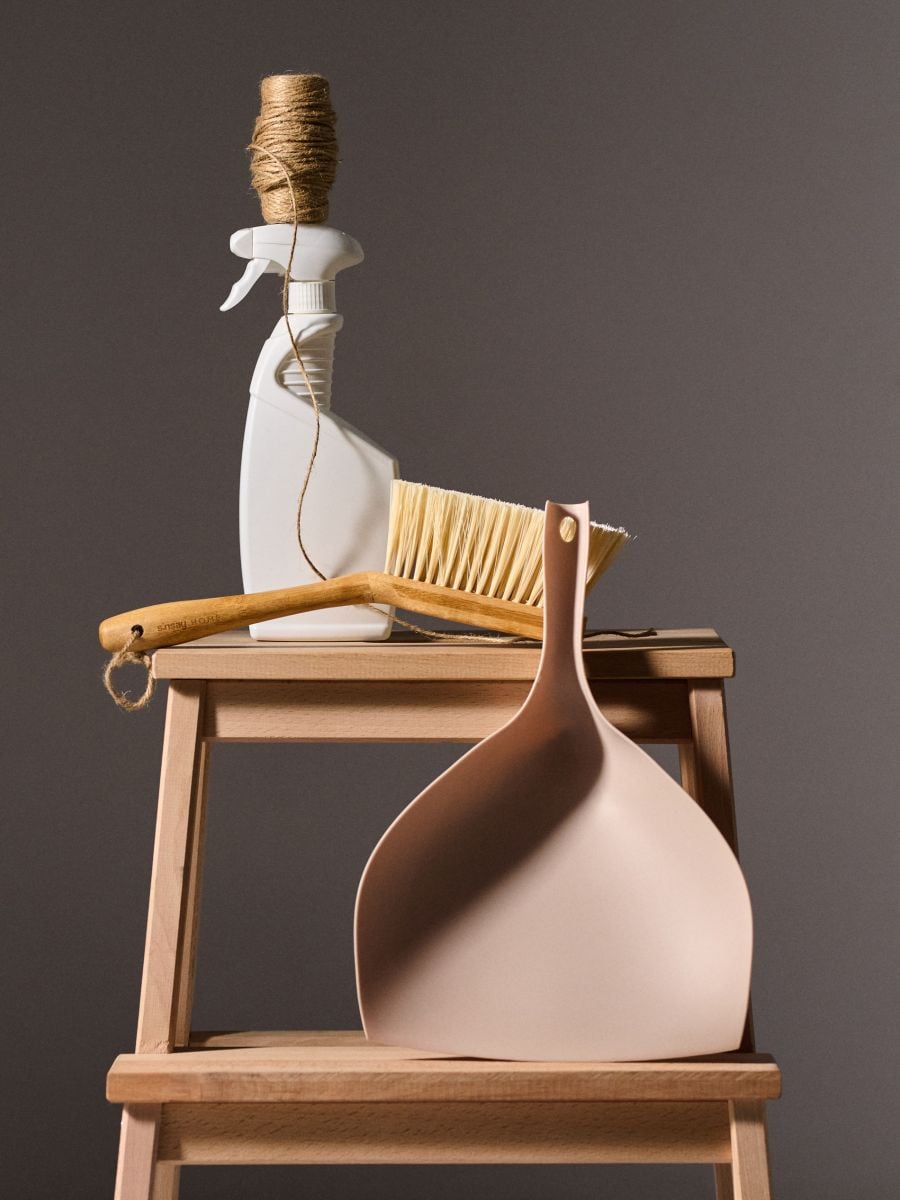 Komplet smetišnice in krtače za prah - bež - SINSAY