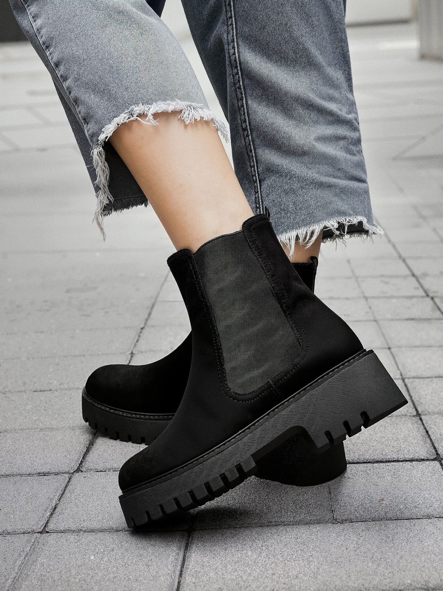 Botine din imitație de piele întoarsă - negru - SINSAY