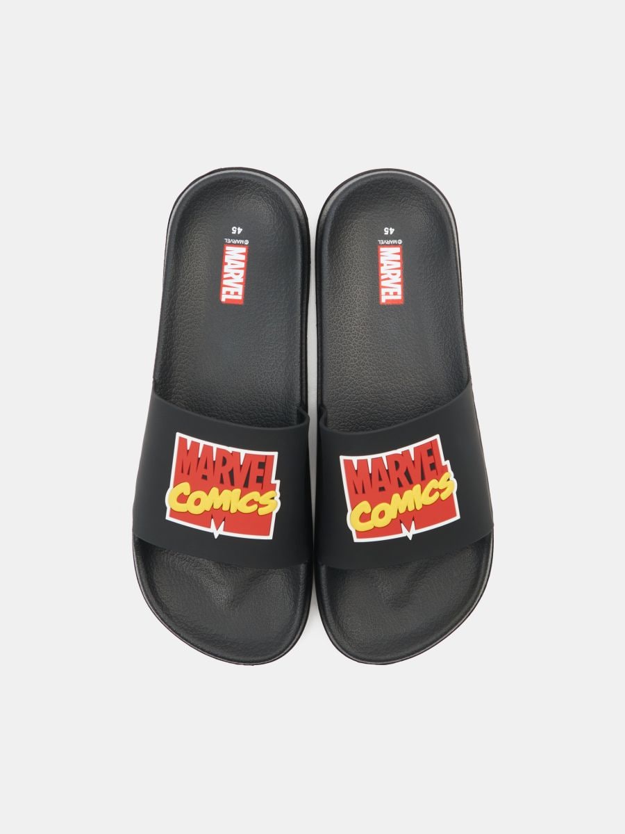 Plätud Marvel - must - SINSAY