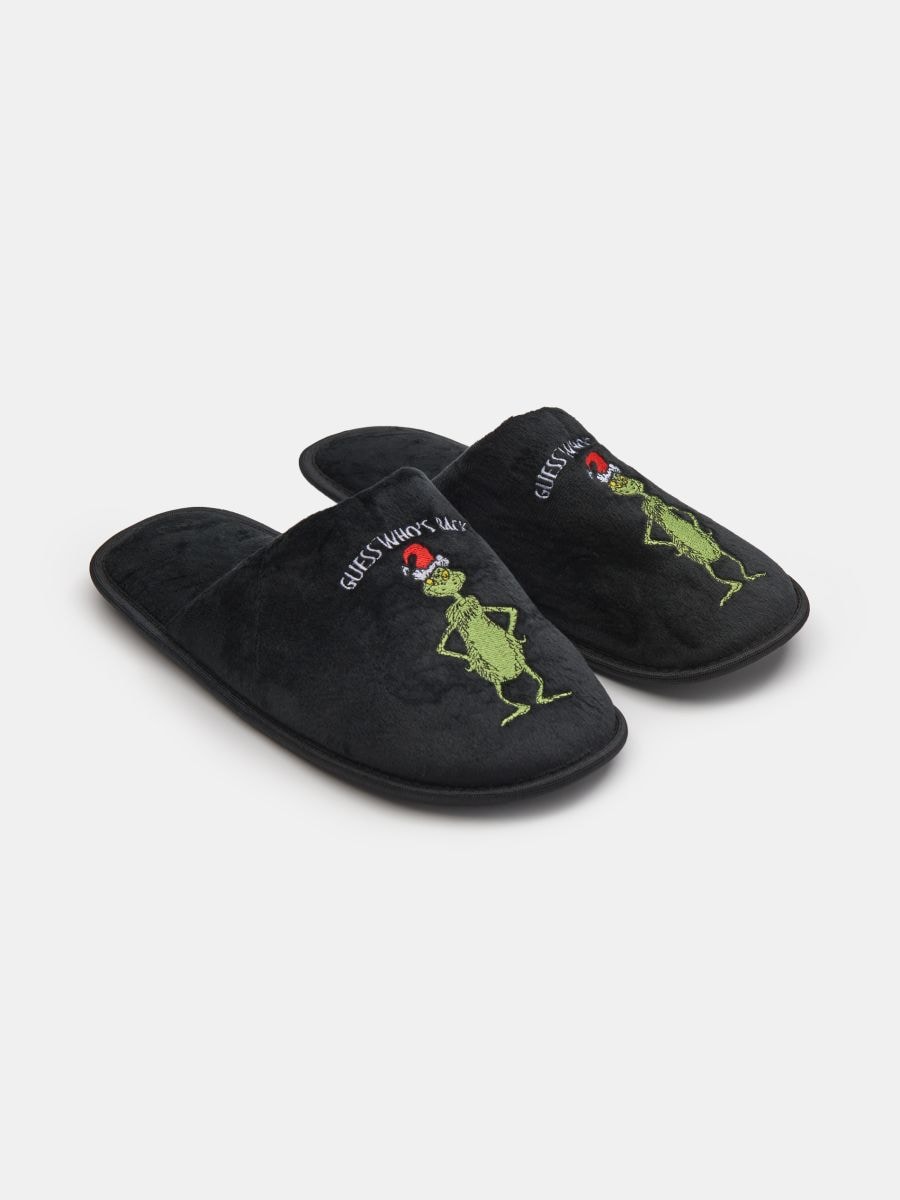 Kapcie Grinch - czarny - SINSAY