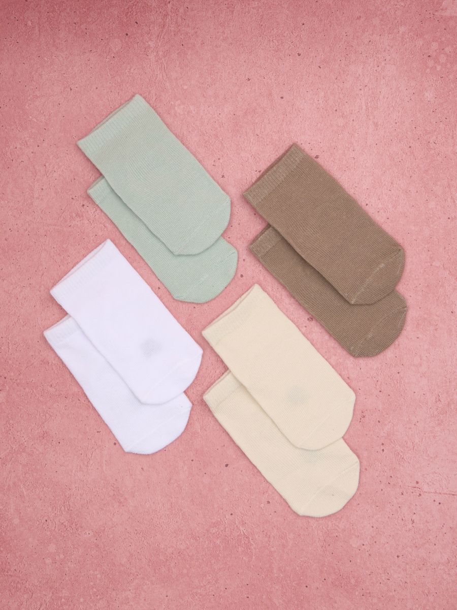 Skarpetki 4 pack - wielobarwny - SINSAY