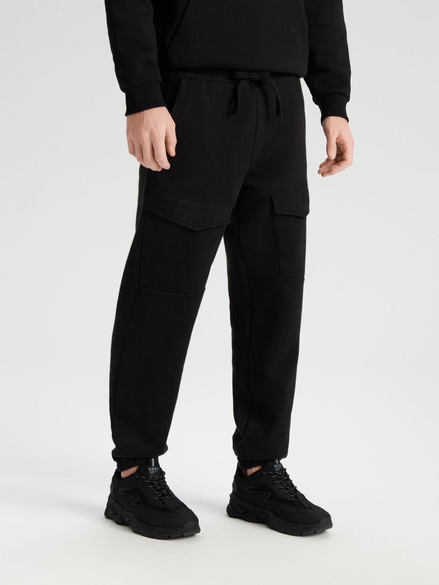 Spodnie comfort jogger - czarny - SINSAY