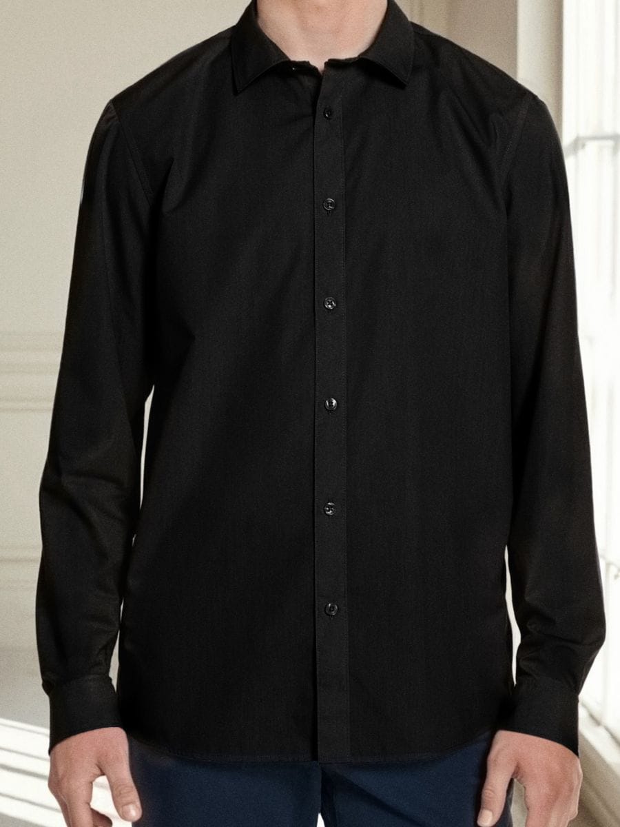 Slim fit marškiniai - juoda - SINSAY