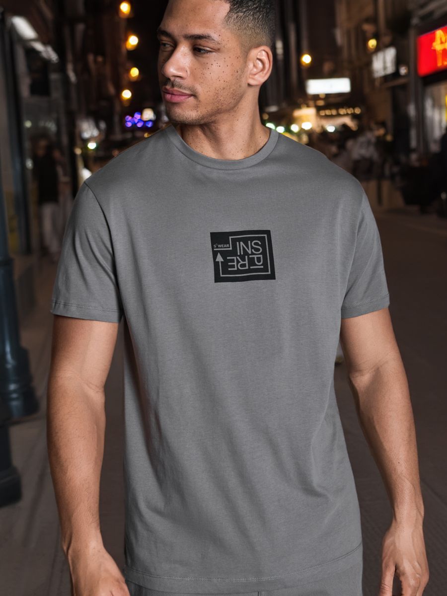 T-Shirt mit Print - Grau - SINSAY
