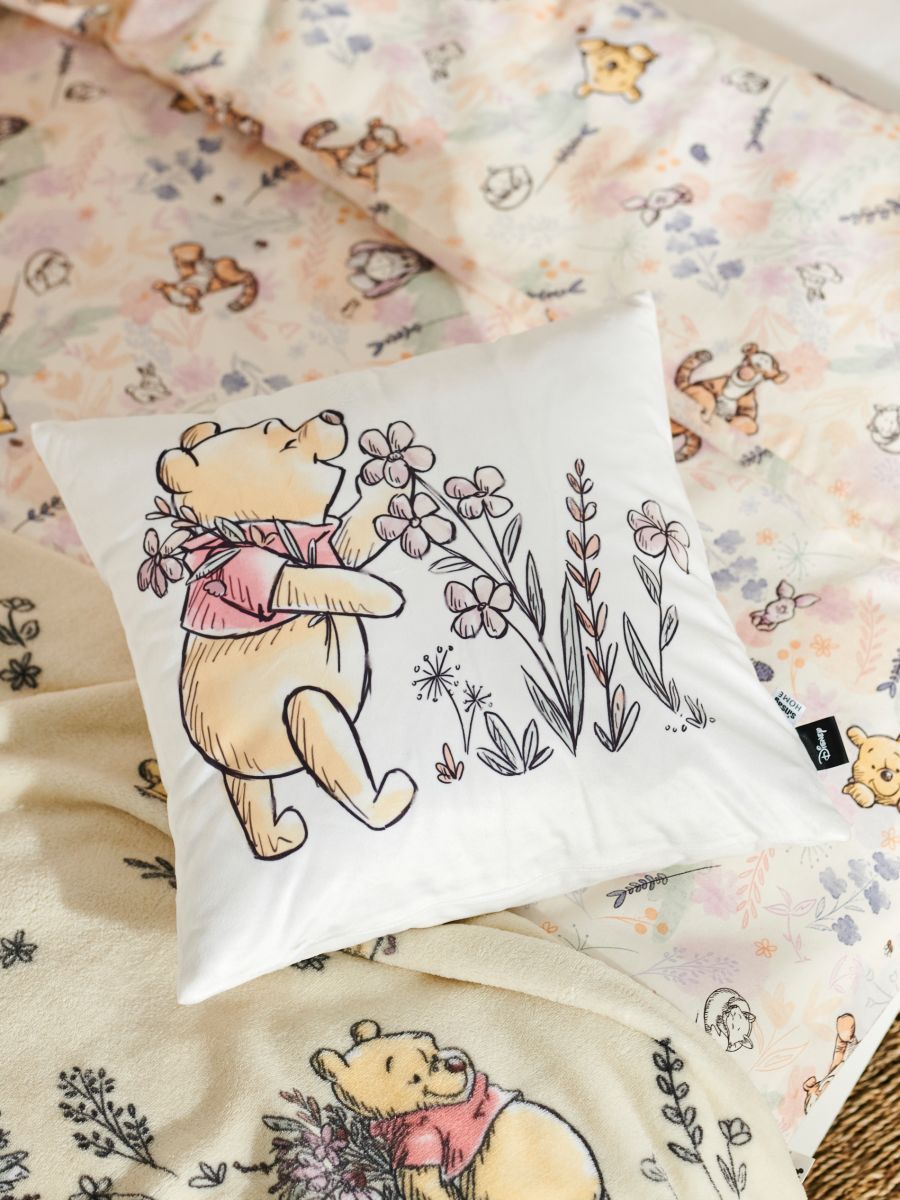 Jastučnica Winnie the Pooh - belo - SINSAY