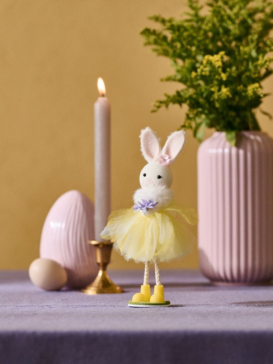 Velikonočni okras v obliki zajčka v obleki - rumena - SINSAY