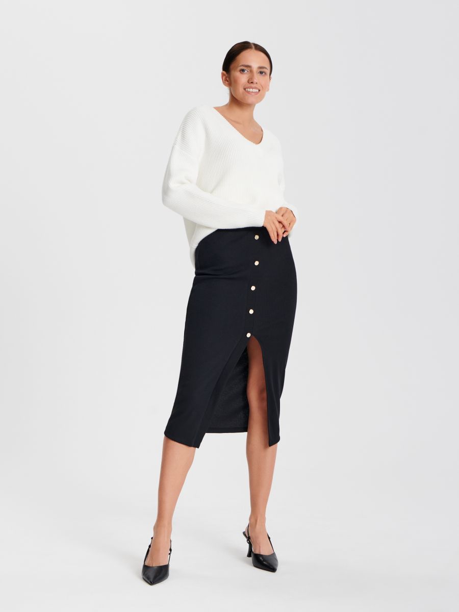 Midi skirt with split - black - SINSAY