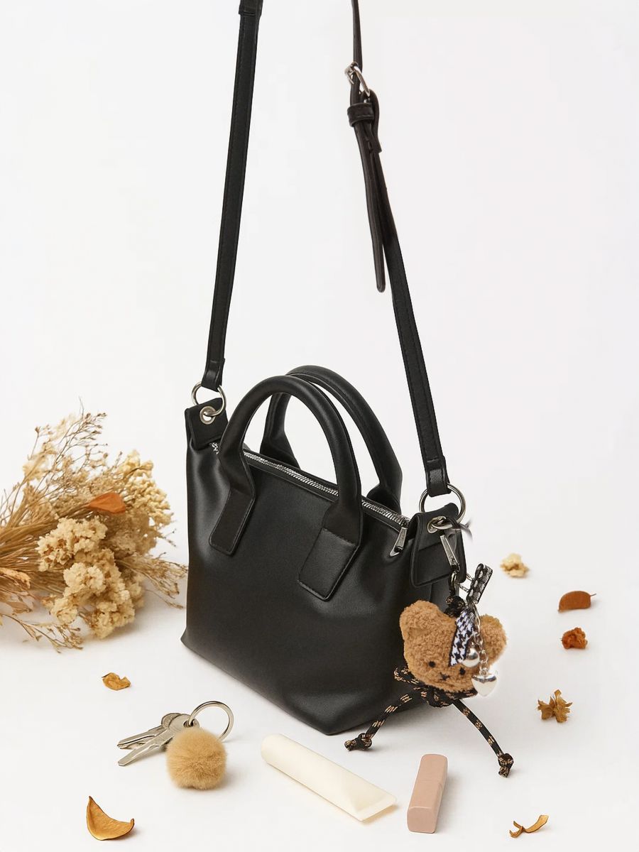 Crossbody чанта от изкуствена кожа - черeн - SINSAY