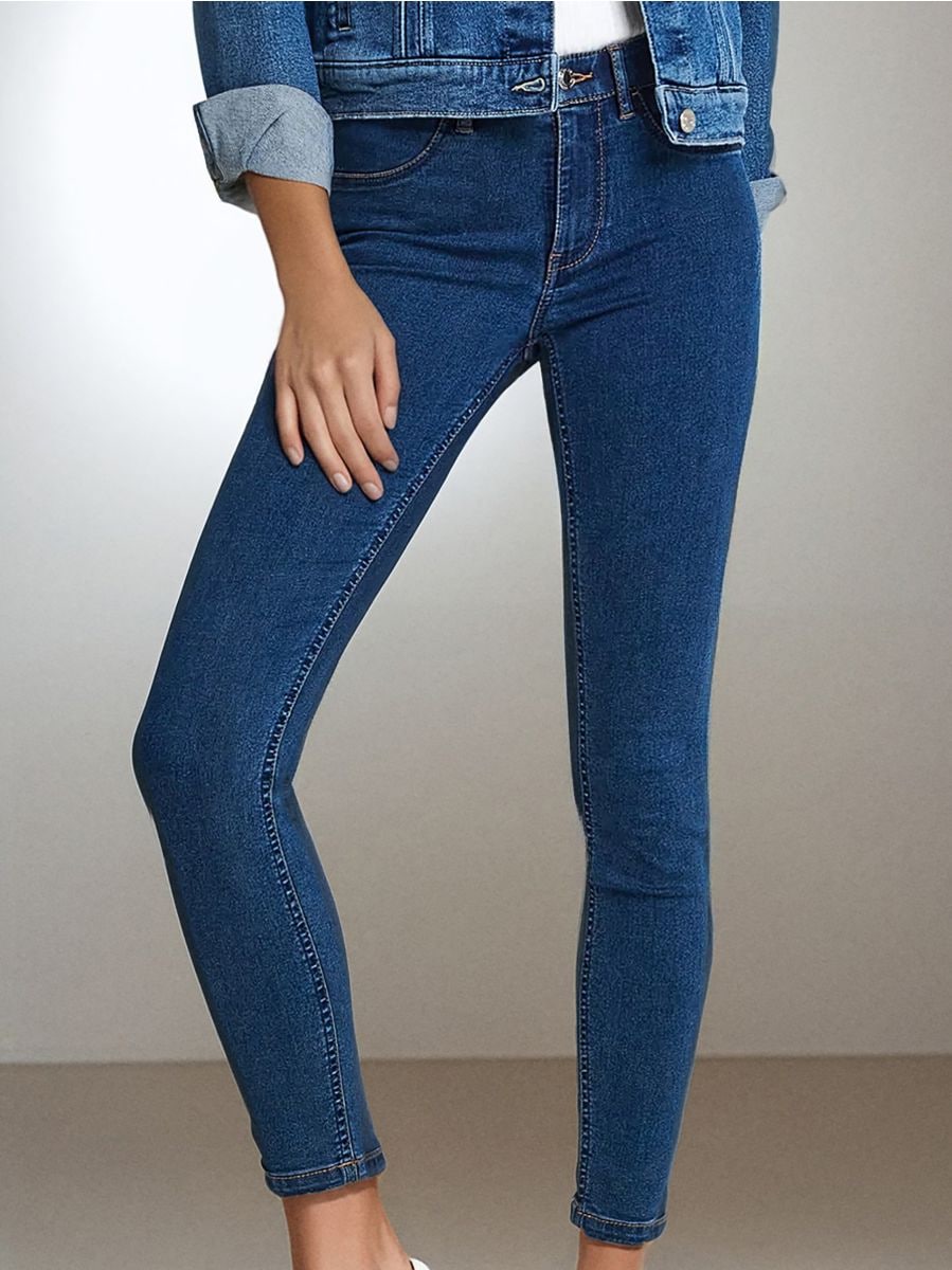 Džinsi ar vidēji augstu jostasvietu Skinny - tumši zils - SINSAY