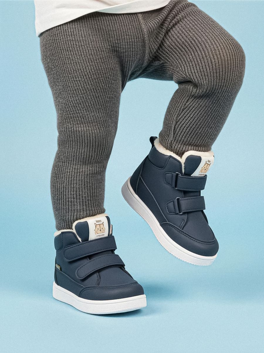 Gležnarji z umetnim krznom v notranjosti - mornarica - SINSAY