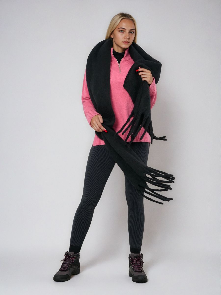 Narmastega sall - must - SINSAY