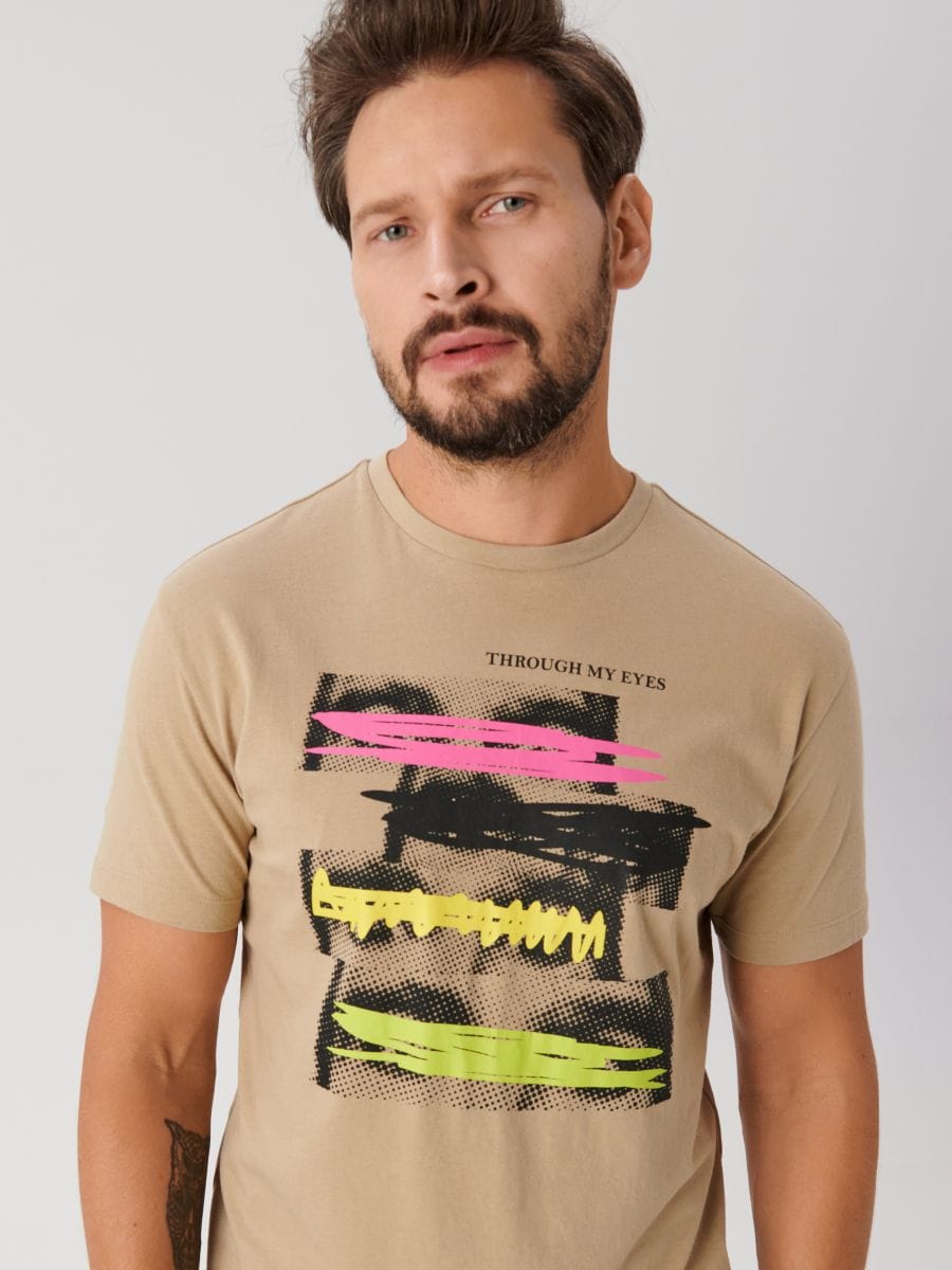 T-shirt with print - beige - SINSAY