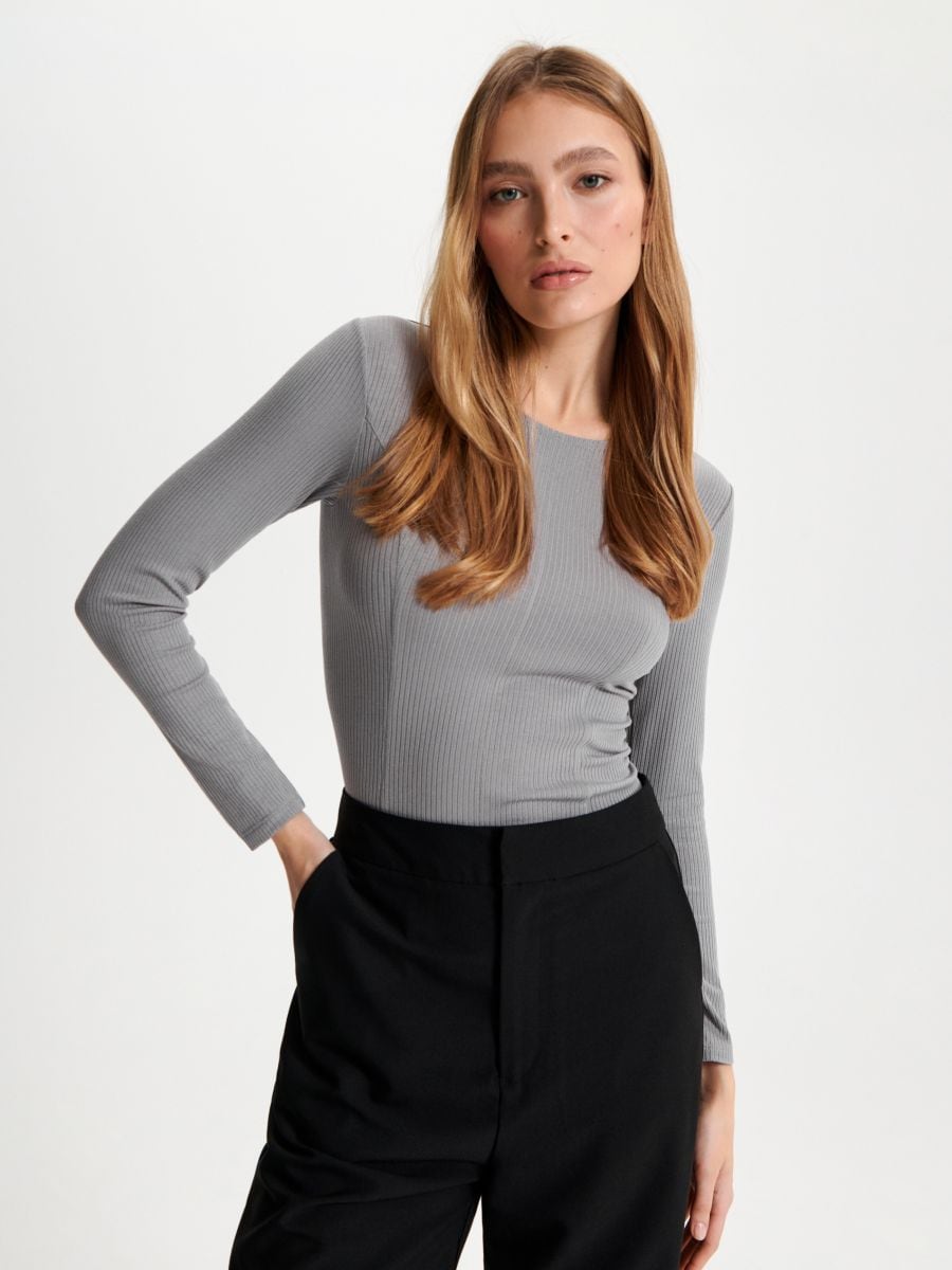 Sweater and 2025 skirt 9mm