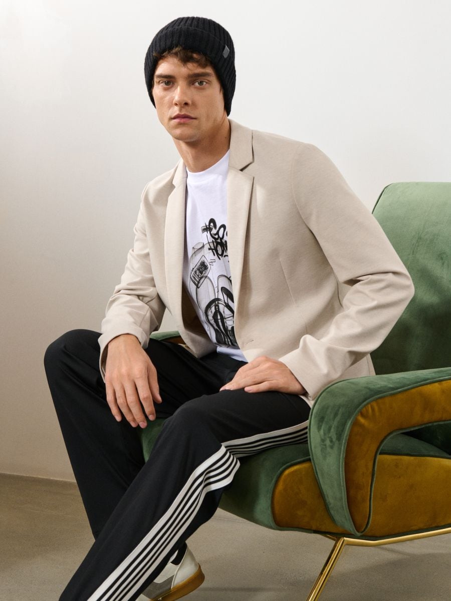 Beanie Kapa iz Viskoze - črna - SINSAY