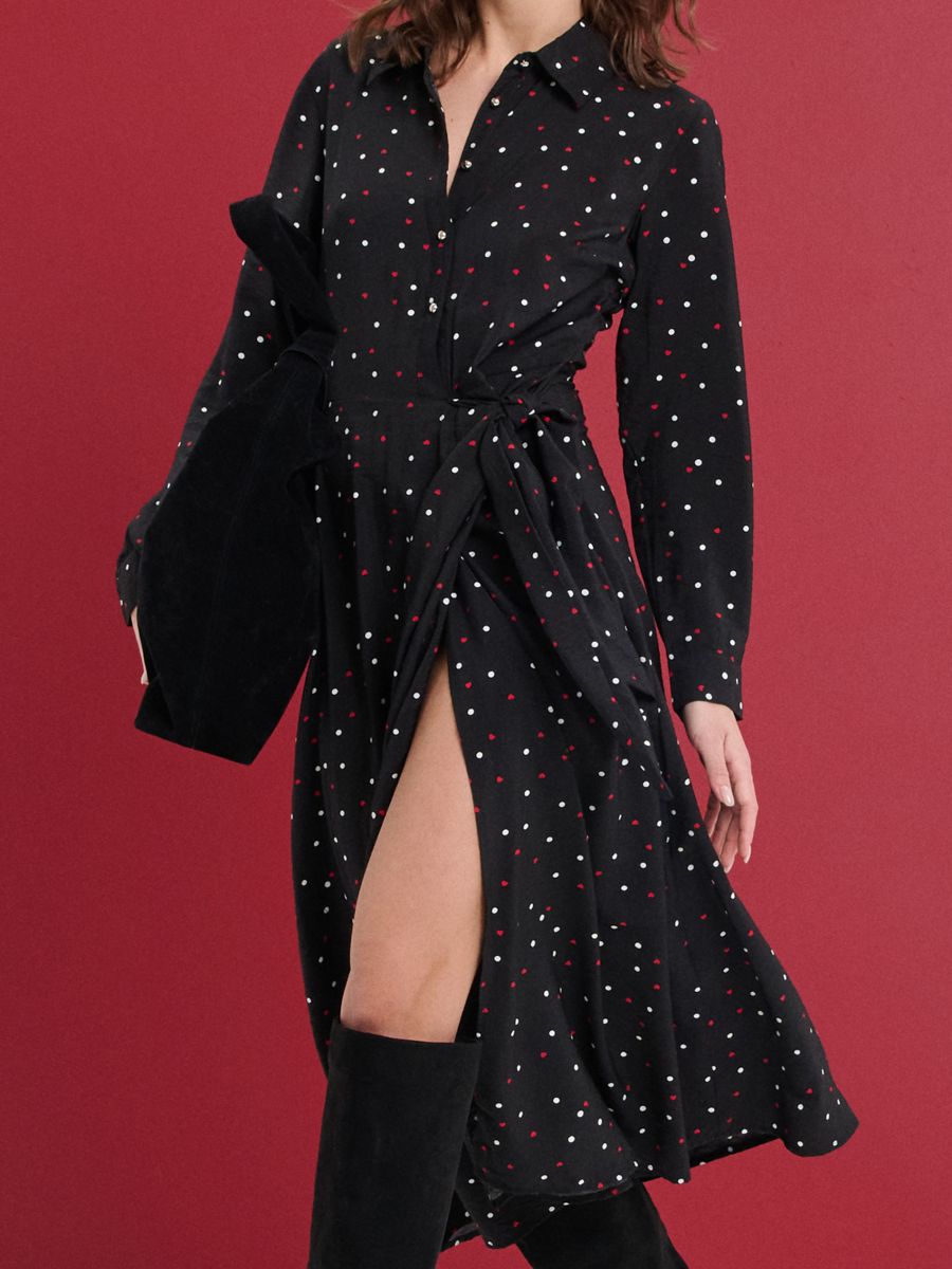 Šaty s ozdobným zavazováním s viskózou - vícebarevná - SINSAY