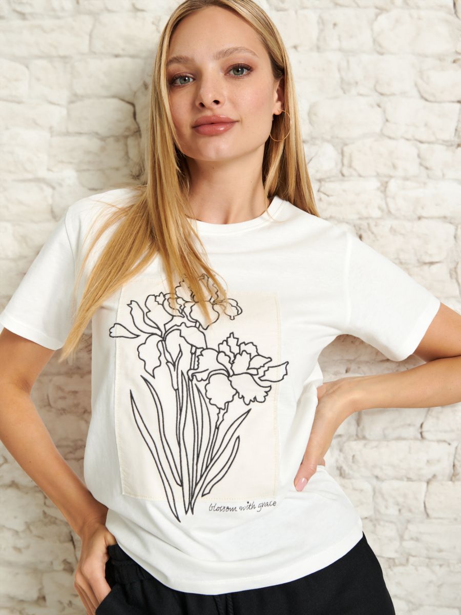 T-shirt con stampa - panna - SINSAY