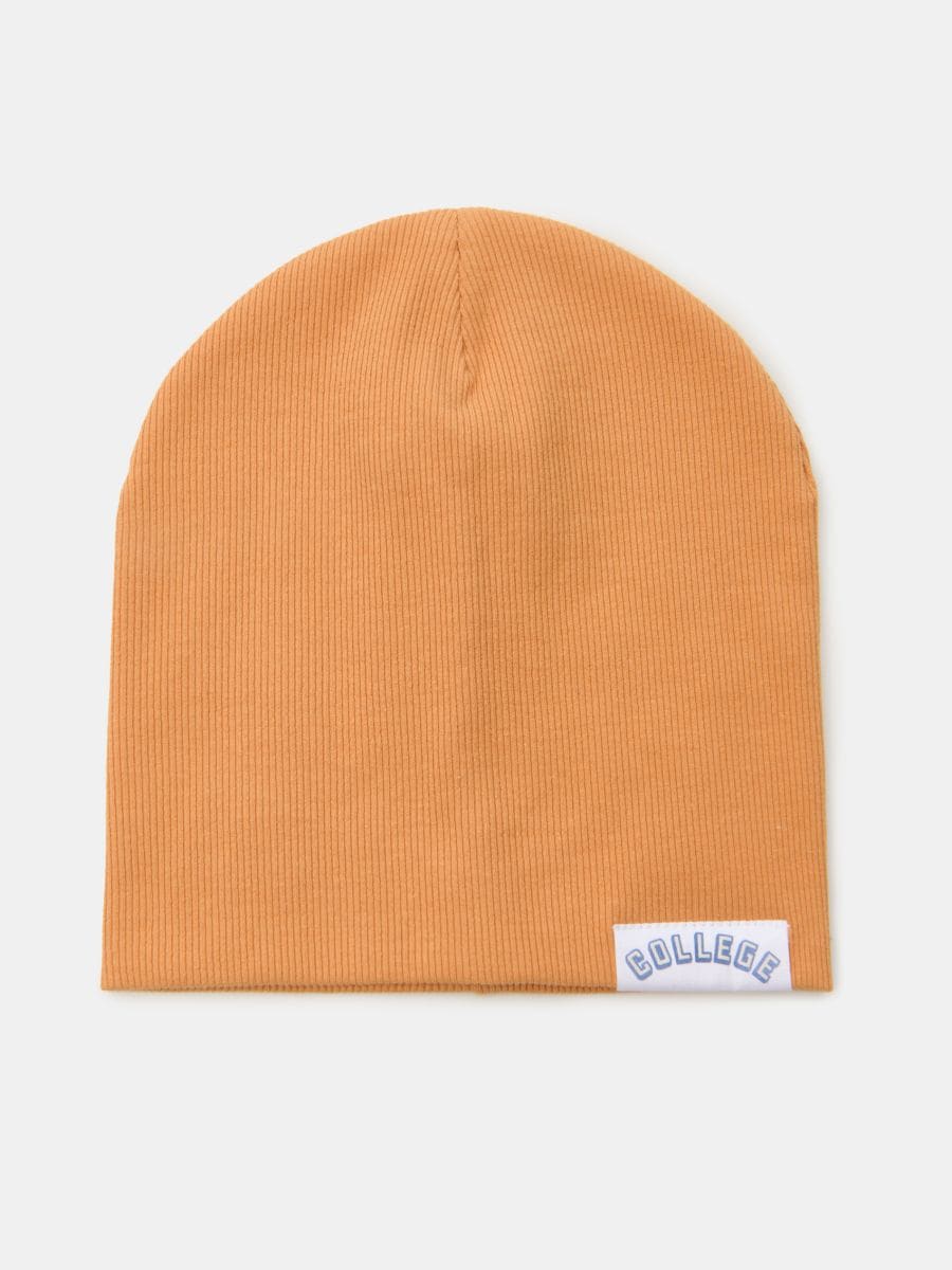 Čepice beanie - jantarová - SINSAY
