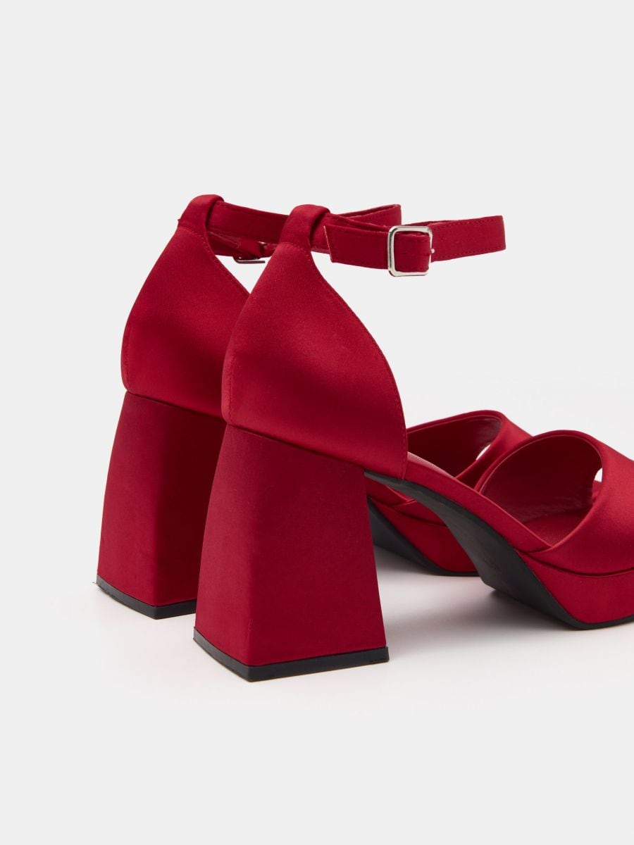 2 inch shop red block heels