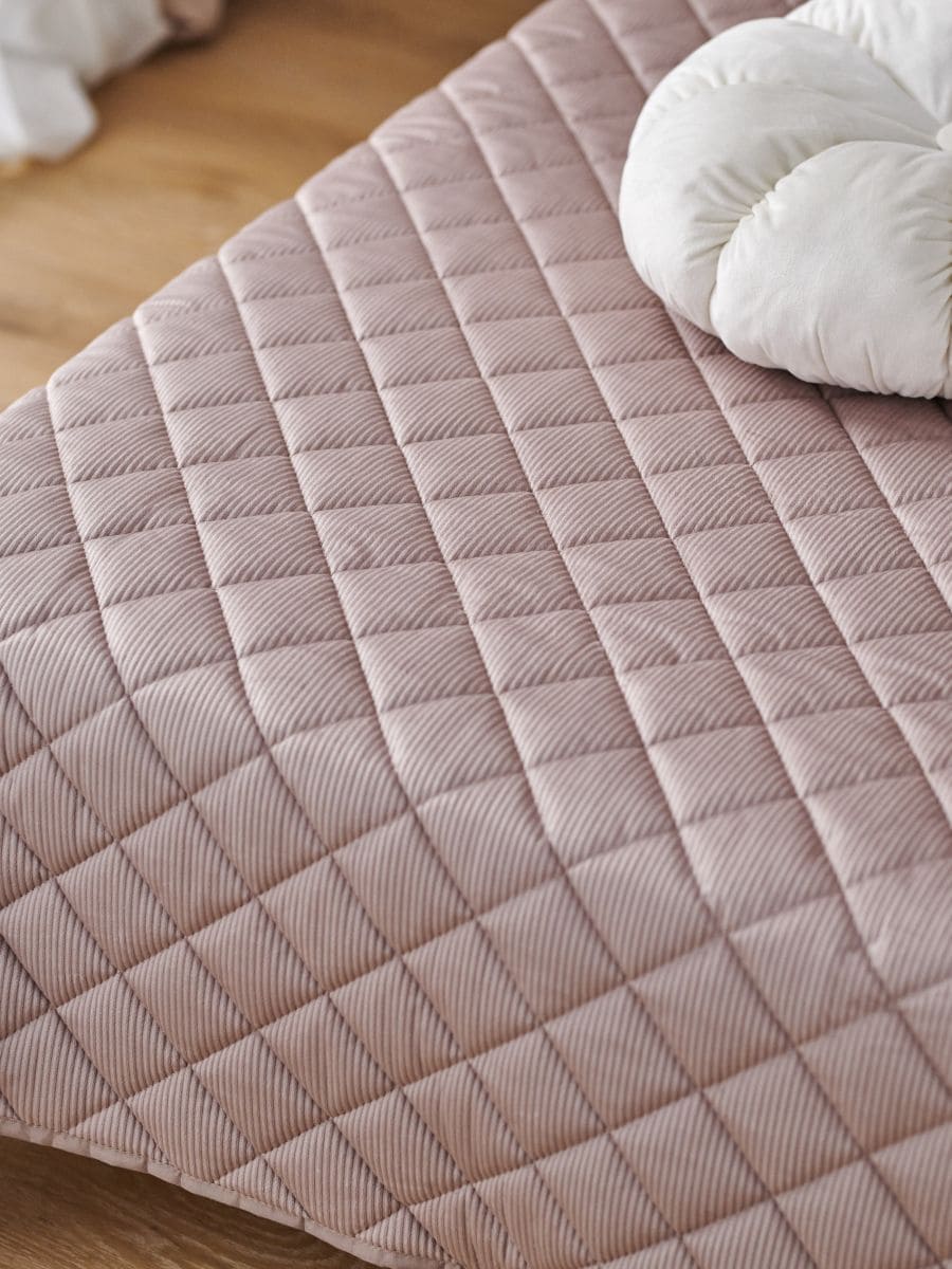 Bed cover Color beige - SINSAY - 274BG-08X