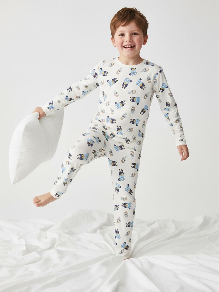 Dvodelna pidžama Bluey - belo - SINSAY