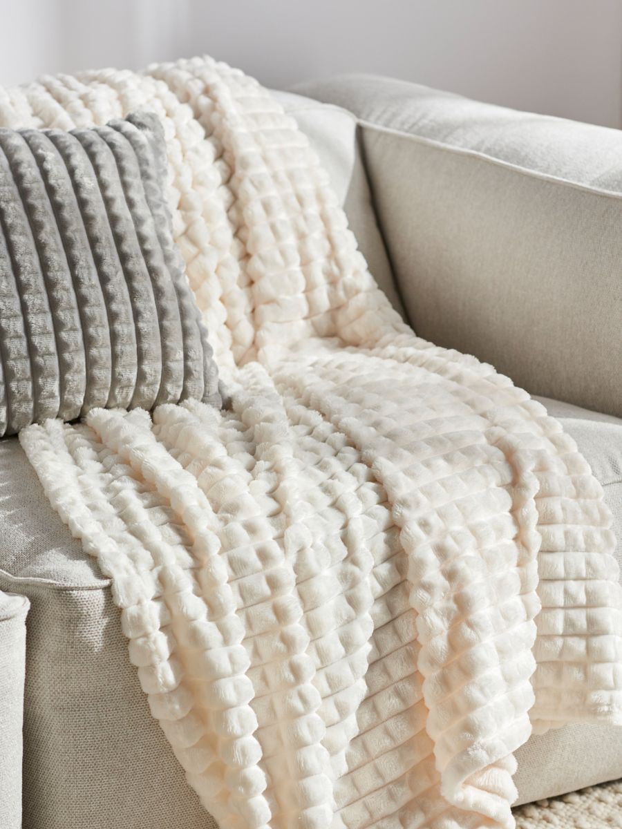 Одеяло bubble - кремав - SINSAY