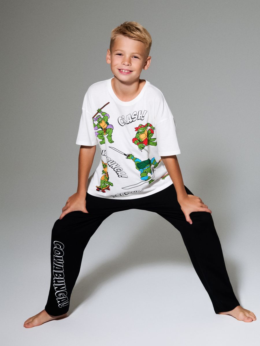 Памучна двочастовна пижама со принт Teenage Mutant Ninja Turtles - кремаста - SINSAY