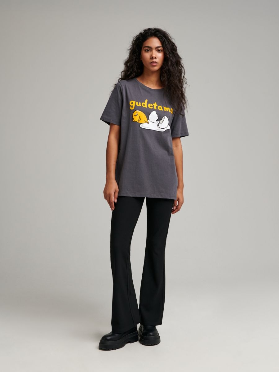 Tricou Gudetama - gri-închis - SINSAY