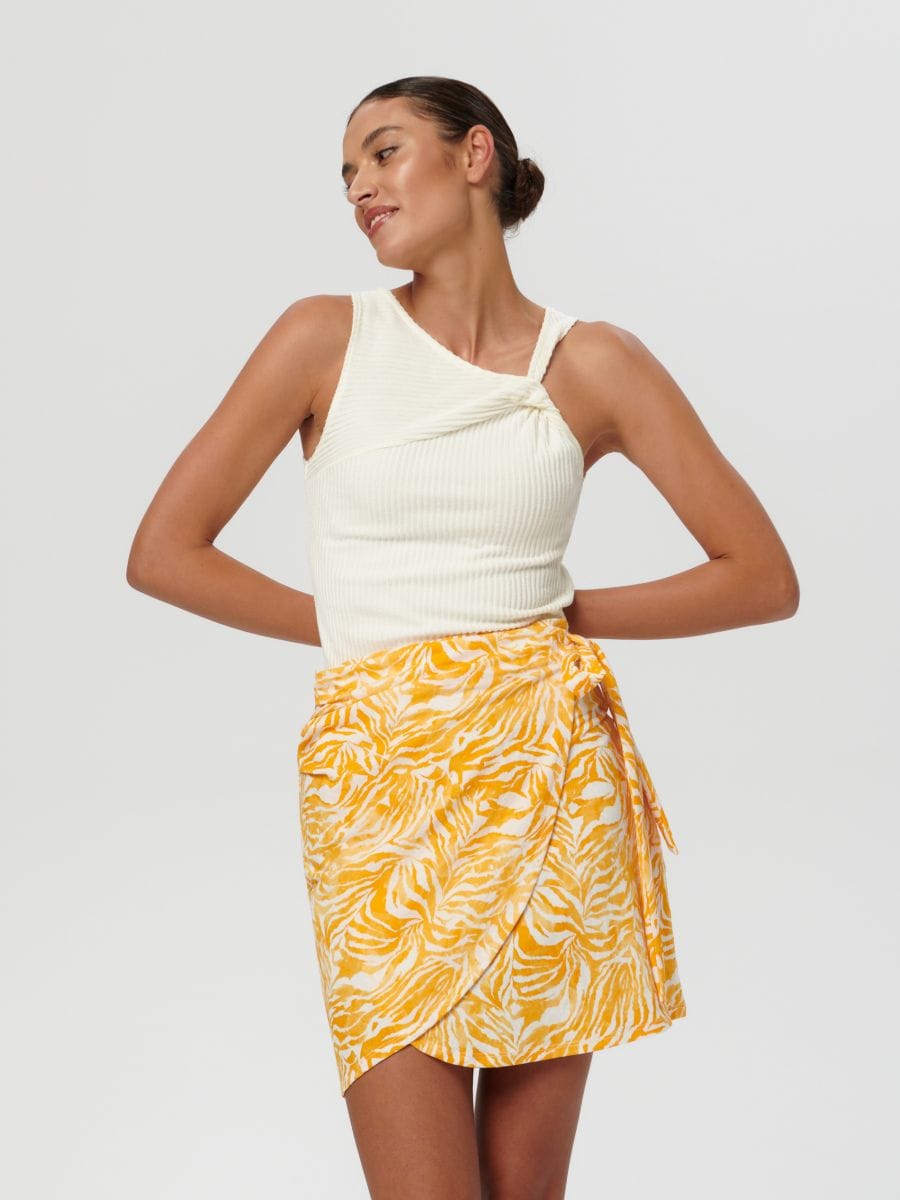 Spódnica mini ze wzorem - pomarańczowy - SINSAY