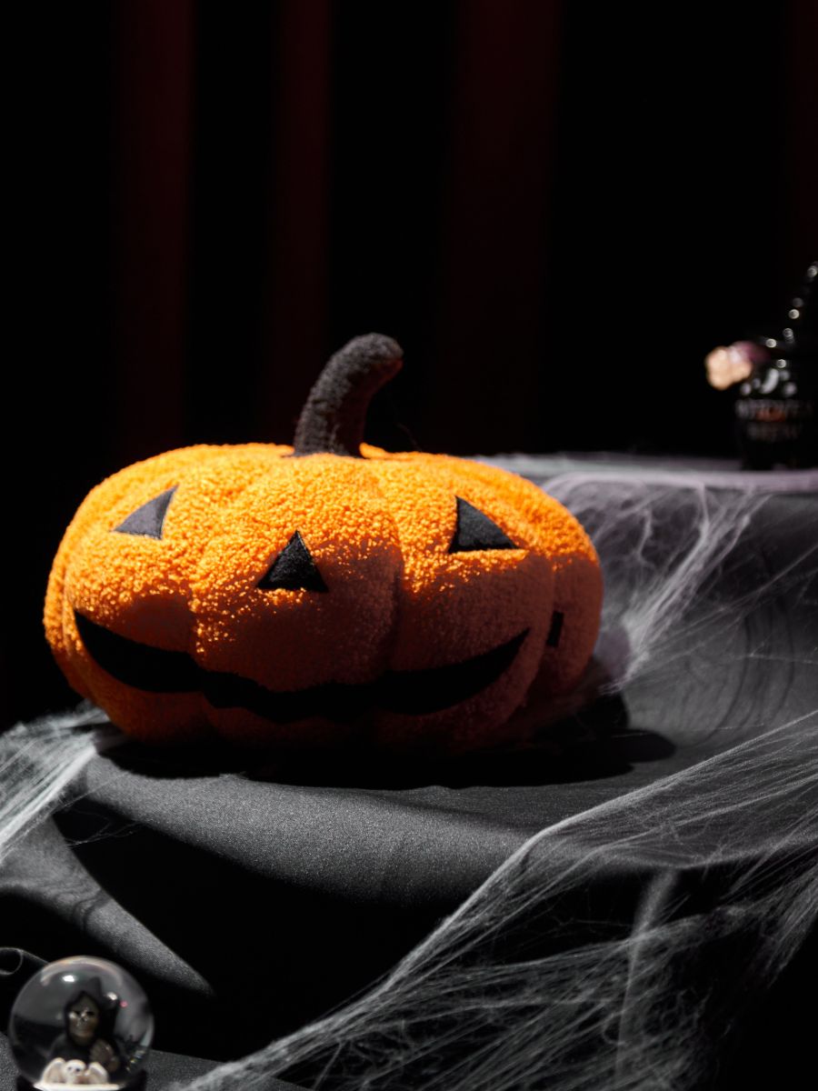 Подушка з штучним хутром - помаранчевий - SINSAY