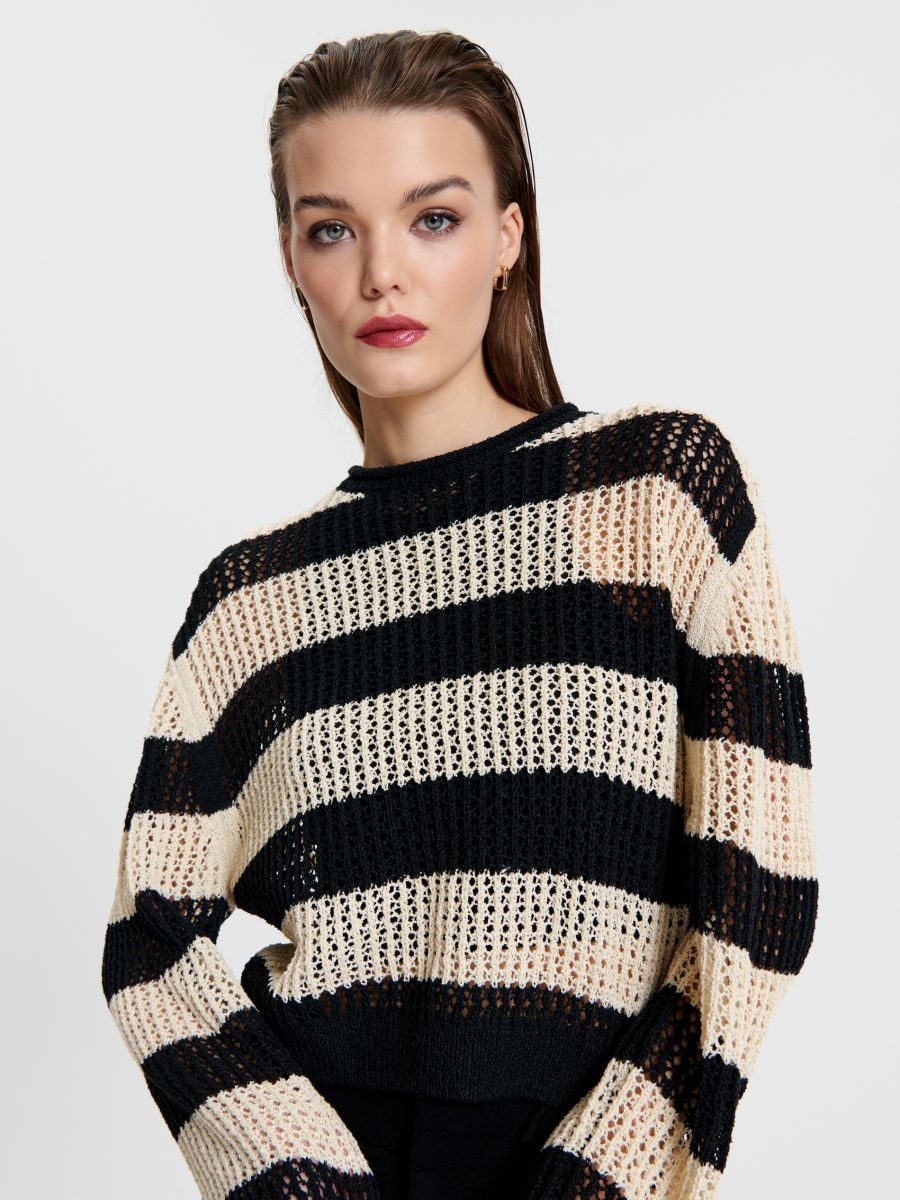 Črtast pulover - večbarvna - SINSAY