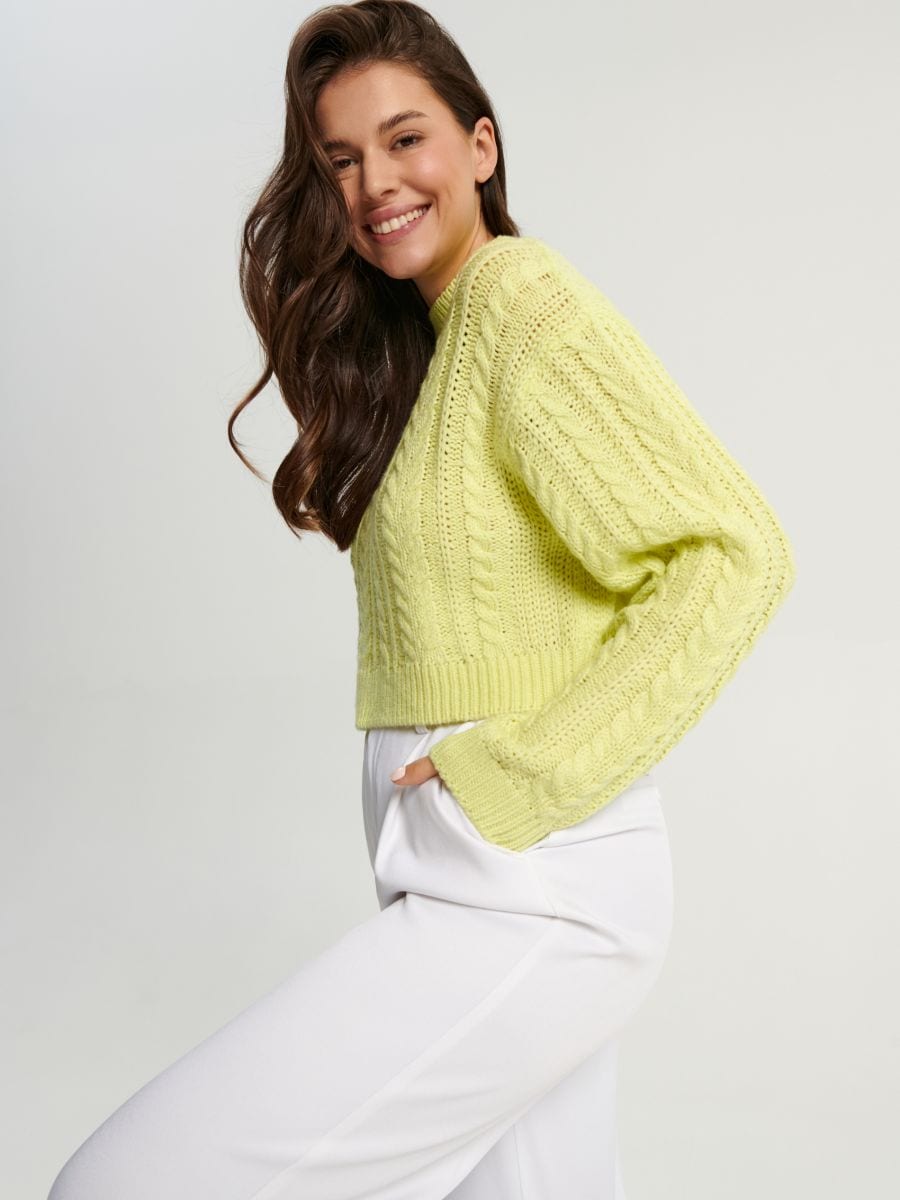Sweter z ozdobnym splotem - żółty - SINSAY