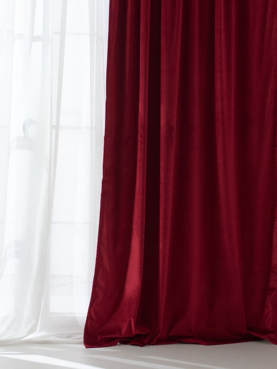 Somotska zavesa - crvena - SINSAY
