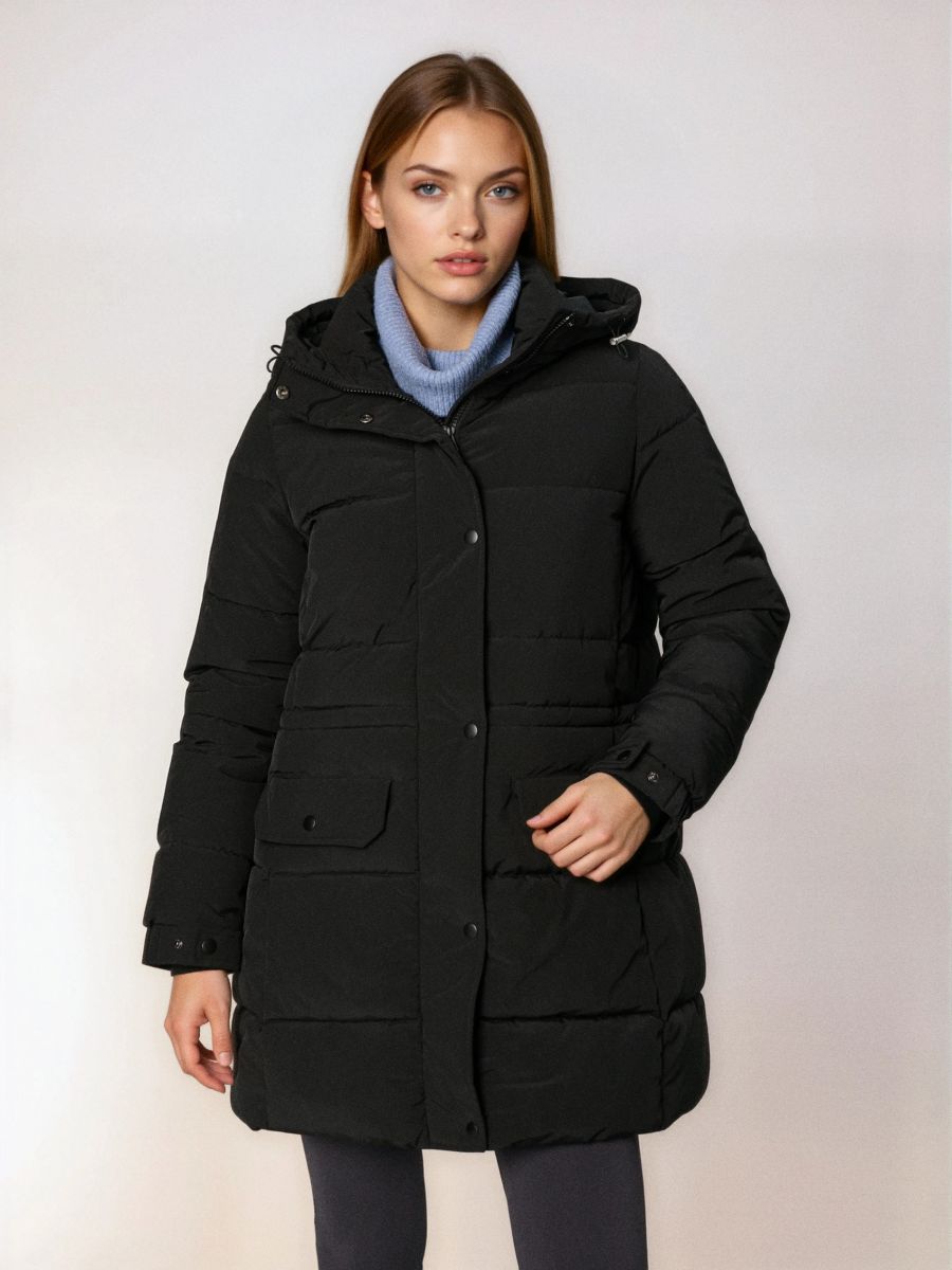 Kvitovana puffer jakna sa kapuljačom - crno - SINSAY