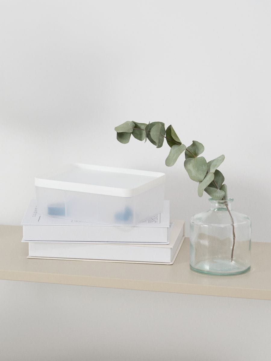 Kaasiga hoiukarp - valge - SINSAY