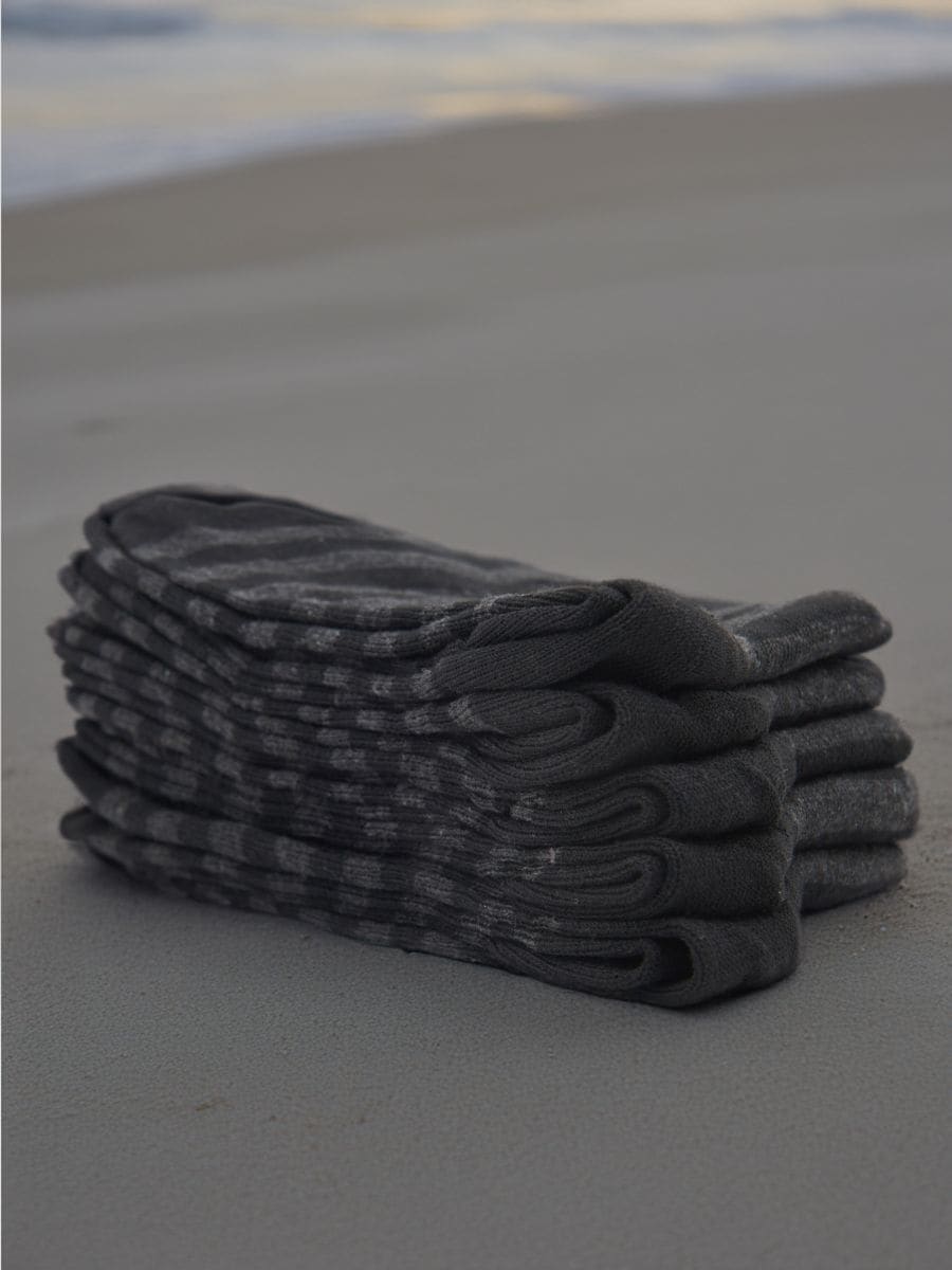 Komplet od 5 pari čarapa - crno - SINSAY